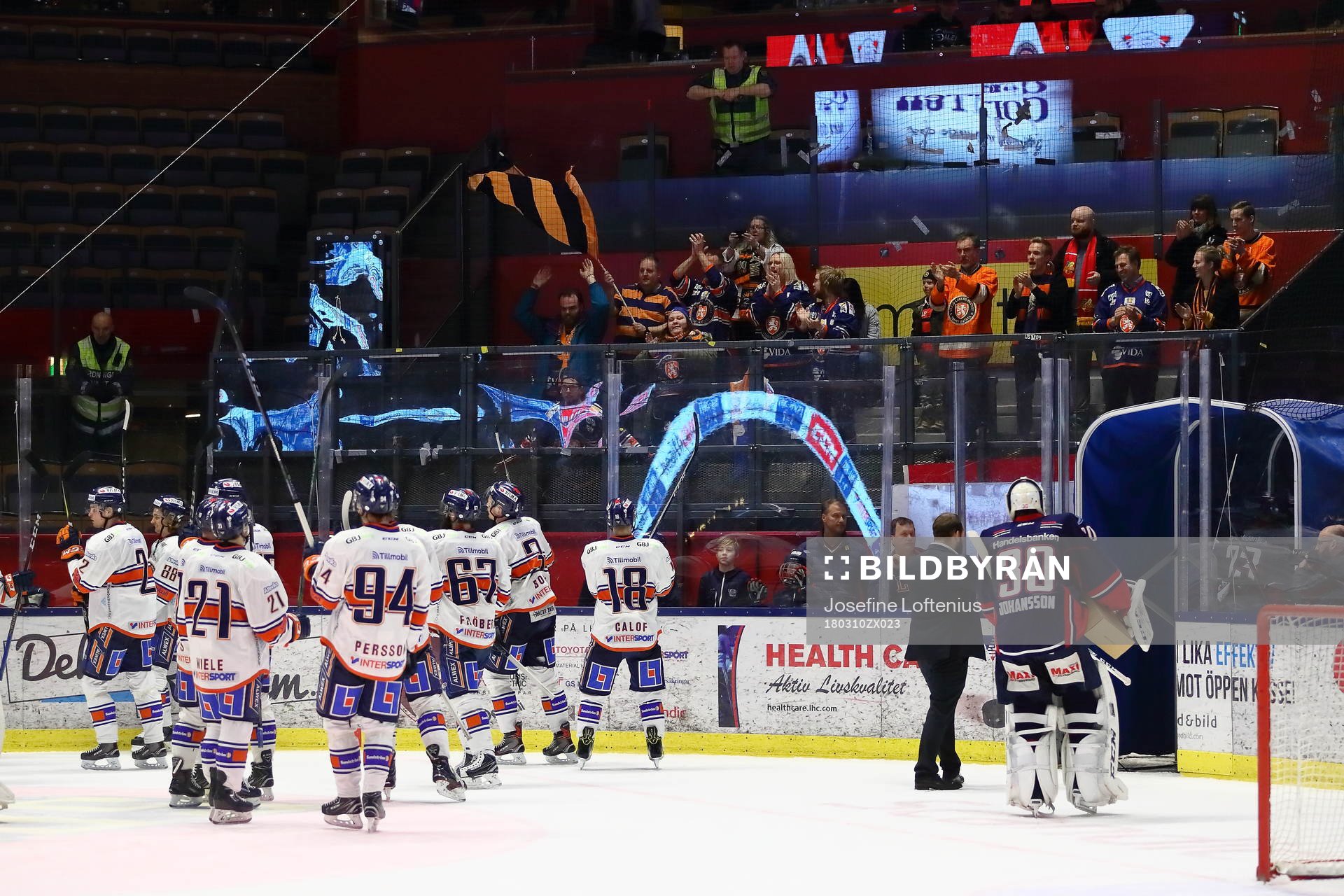 Växjös supportrar jublar med laget