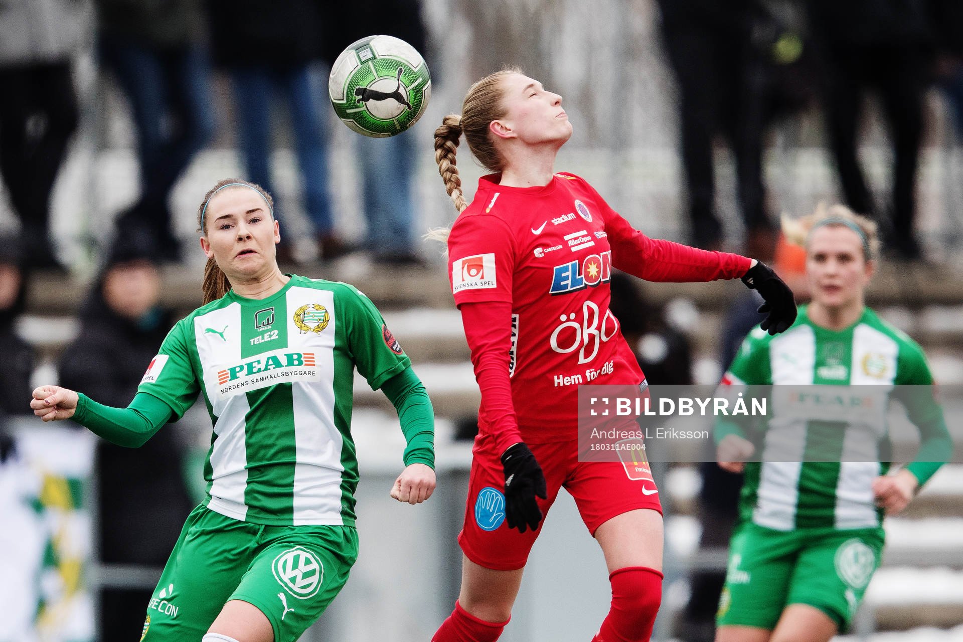 Hammarbys Emma Jansson i nickduell med Örebros Emelie