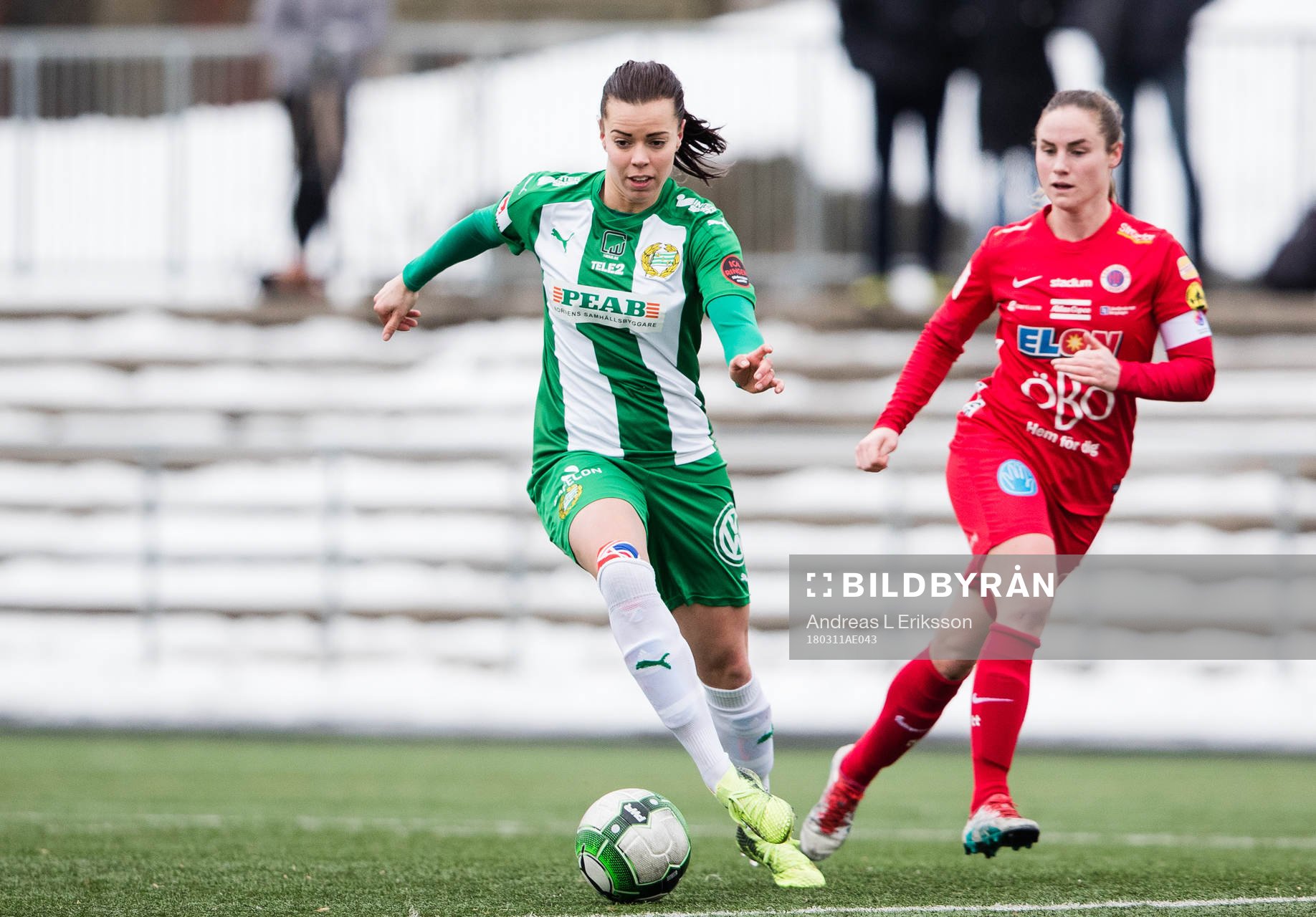 Hammarbys Amanda Johansson och Örebros Hanne Gråhns