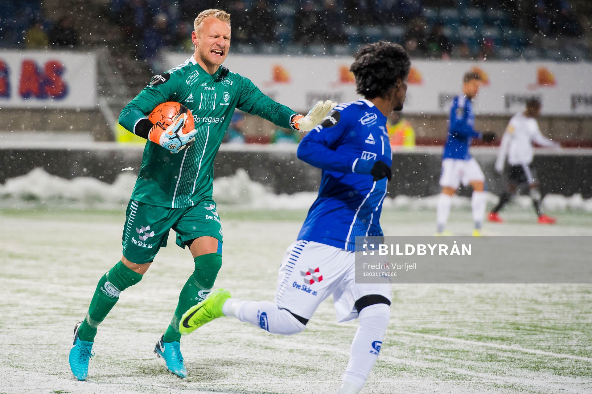Goalkeeper Aslak Falch of Sarpsborg 08