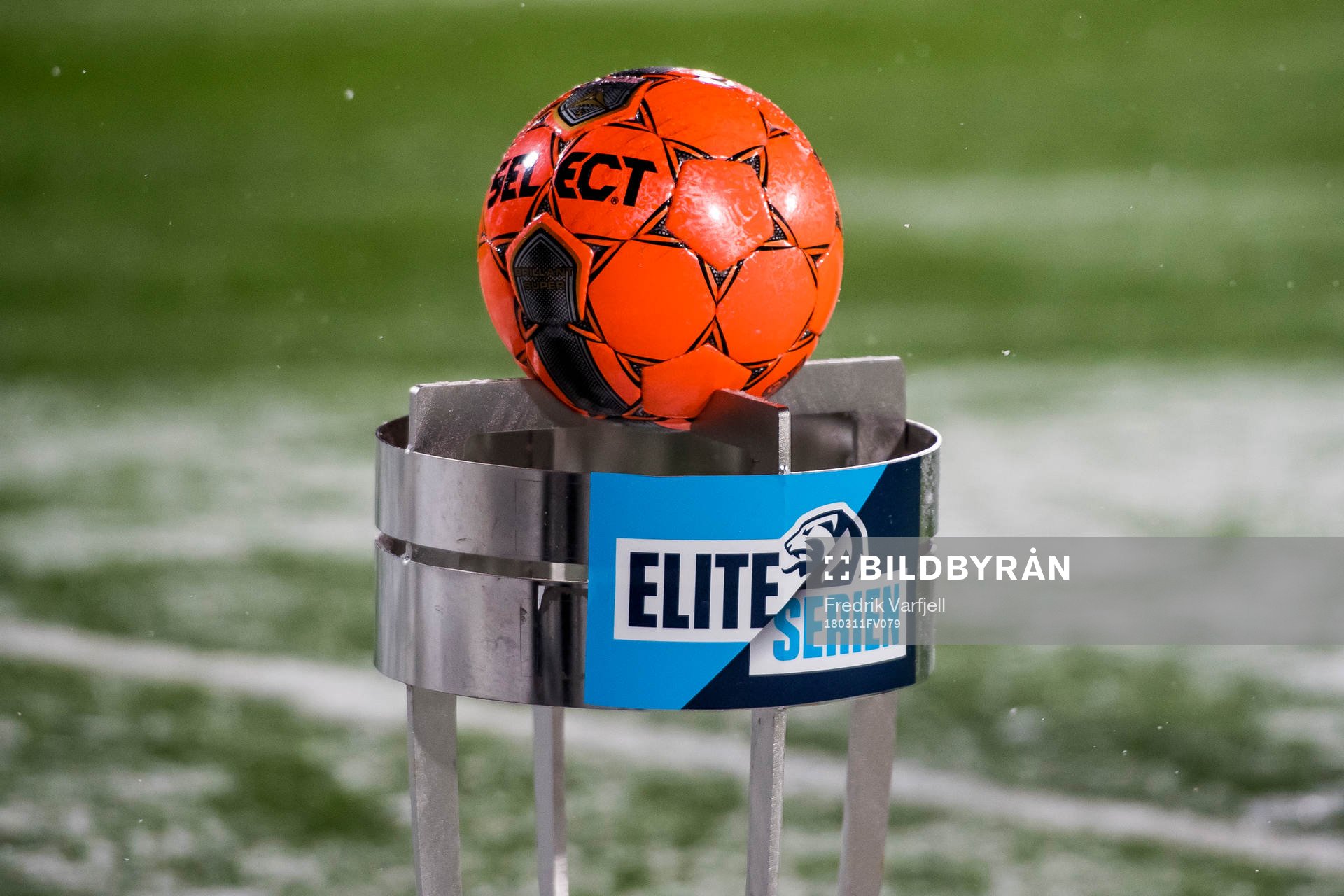 The matchball ahead of the Eliteserien match between Sarpsborg 08 and Rosenborg on March 11, 2018 in Sarpsborg. 