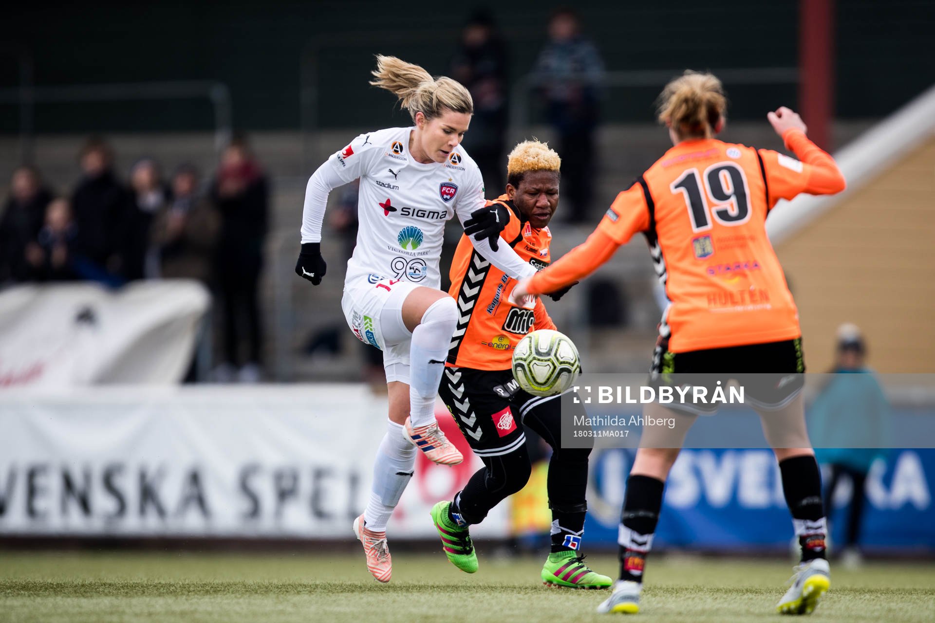 Rosengårds Hanna Folkesson och Kristianstads Rita Chikwelu