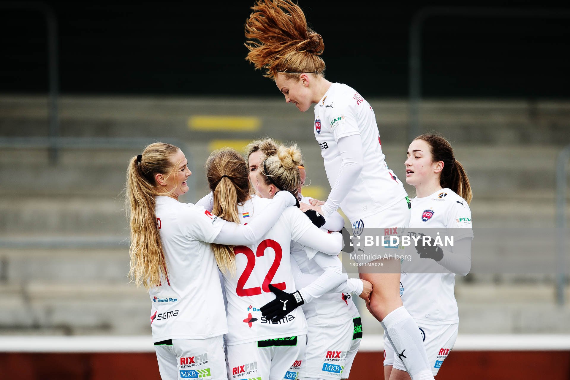 Rosengårds Sanne Troelsgaard Nielsen jublar med lagkamrater