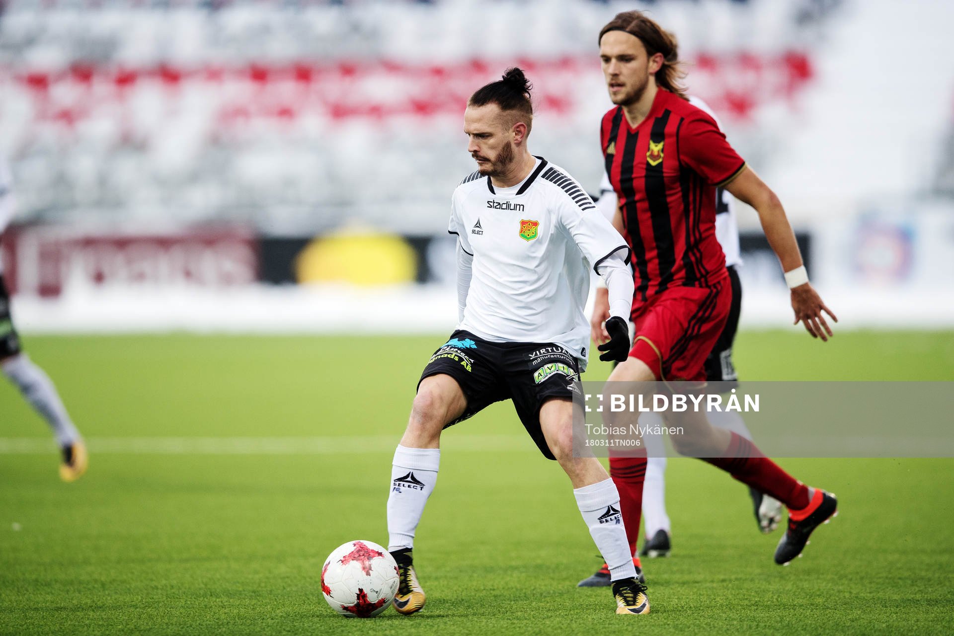GAIS Jonas Lindberg och Östersunds Tom Pettersson