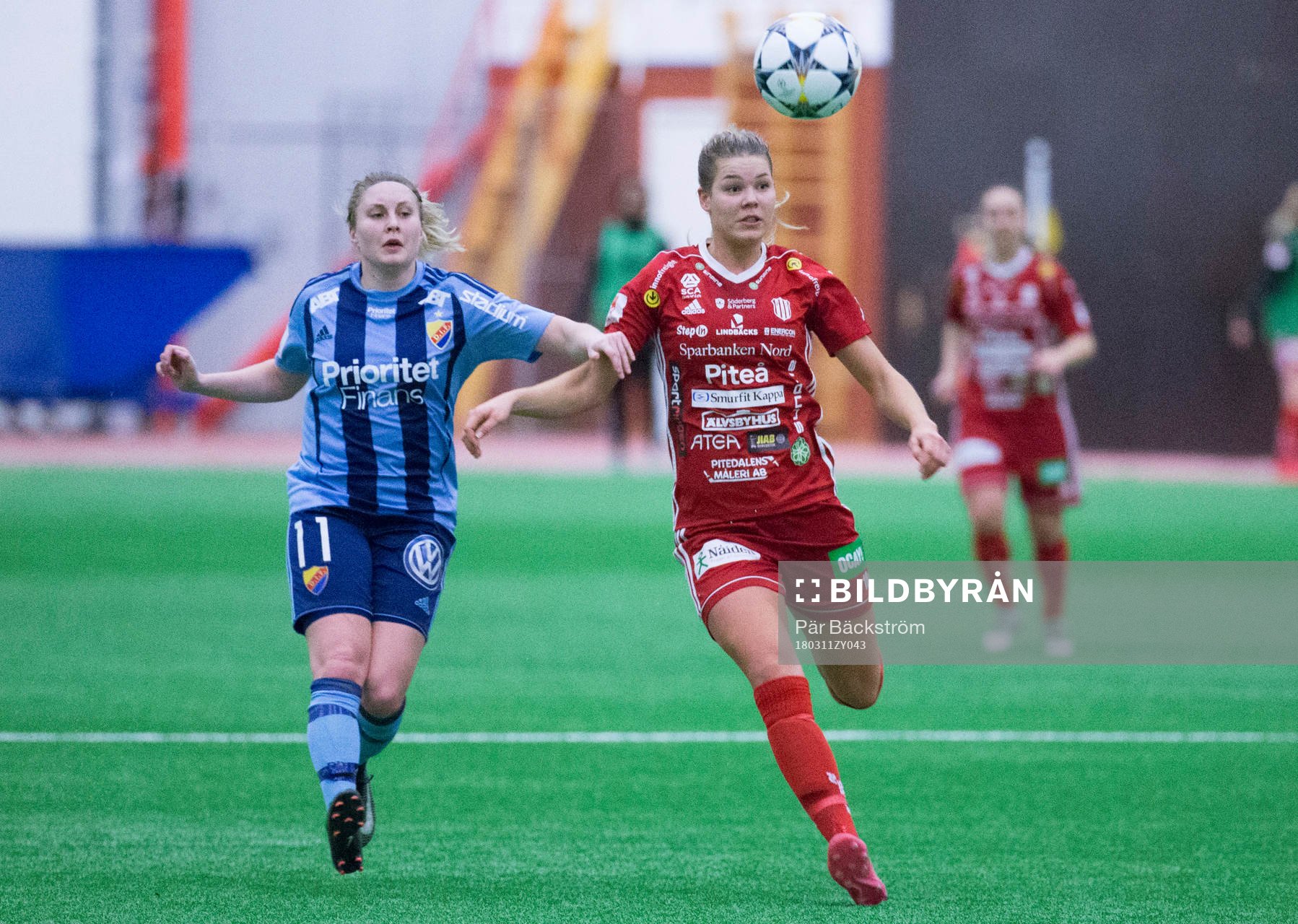 Piteås Nina Jakobsson och Djurgårdens Fanny Andersson