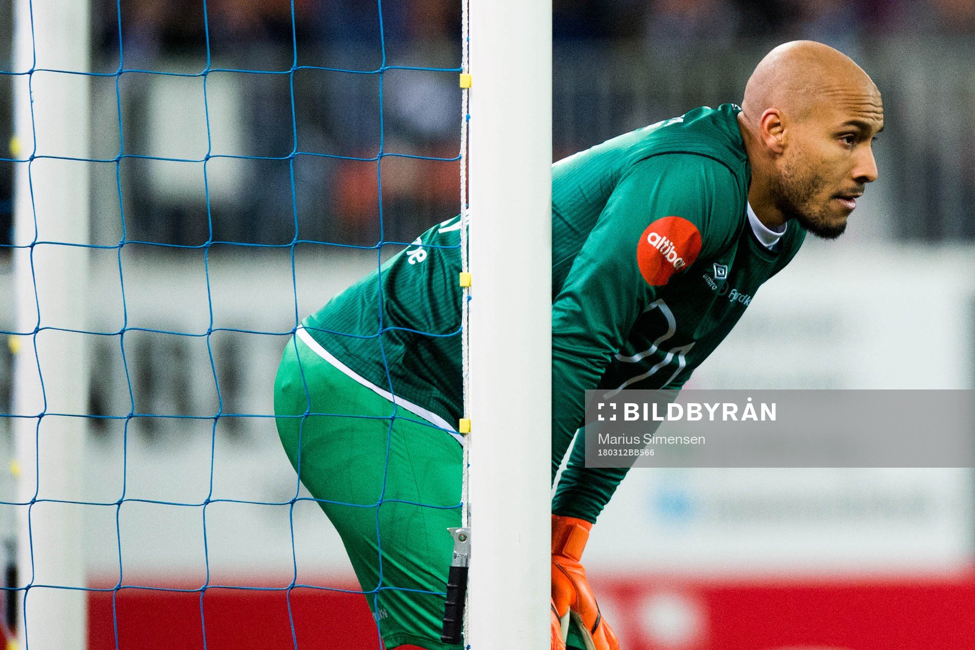 Goalkeeper Adam Larsen Kwarasey of Vålerenga looks dejected