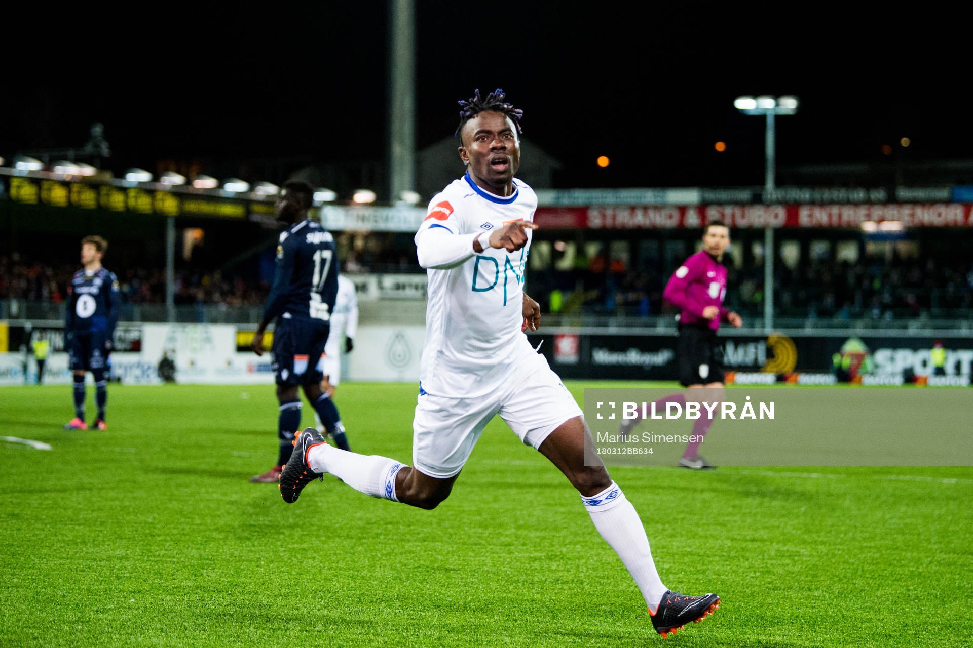 Sam Johnson of Vålerenga celebrates 1-0 during the Eliteserien match between Kristiansund and Vålerenga on March 12, 2018 in Kristiansund.