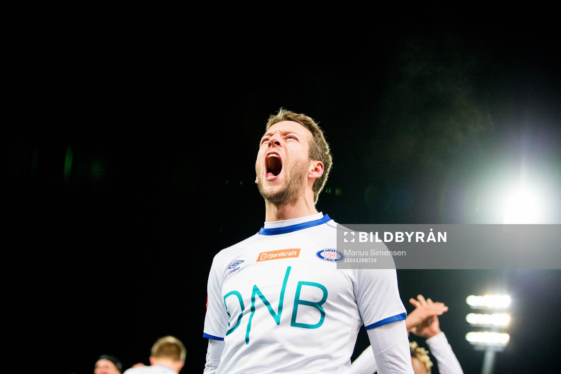 Jonatan Tollås Nation of Vålerenga celebrates
