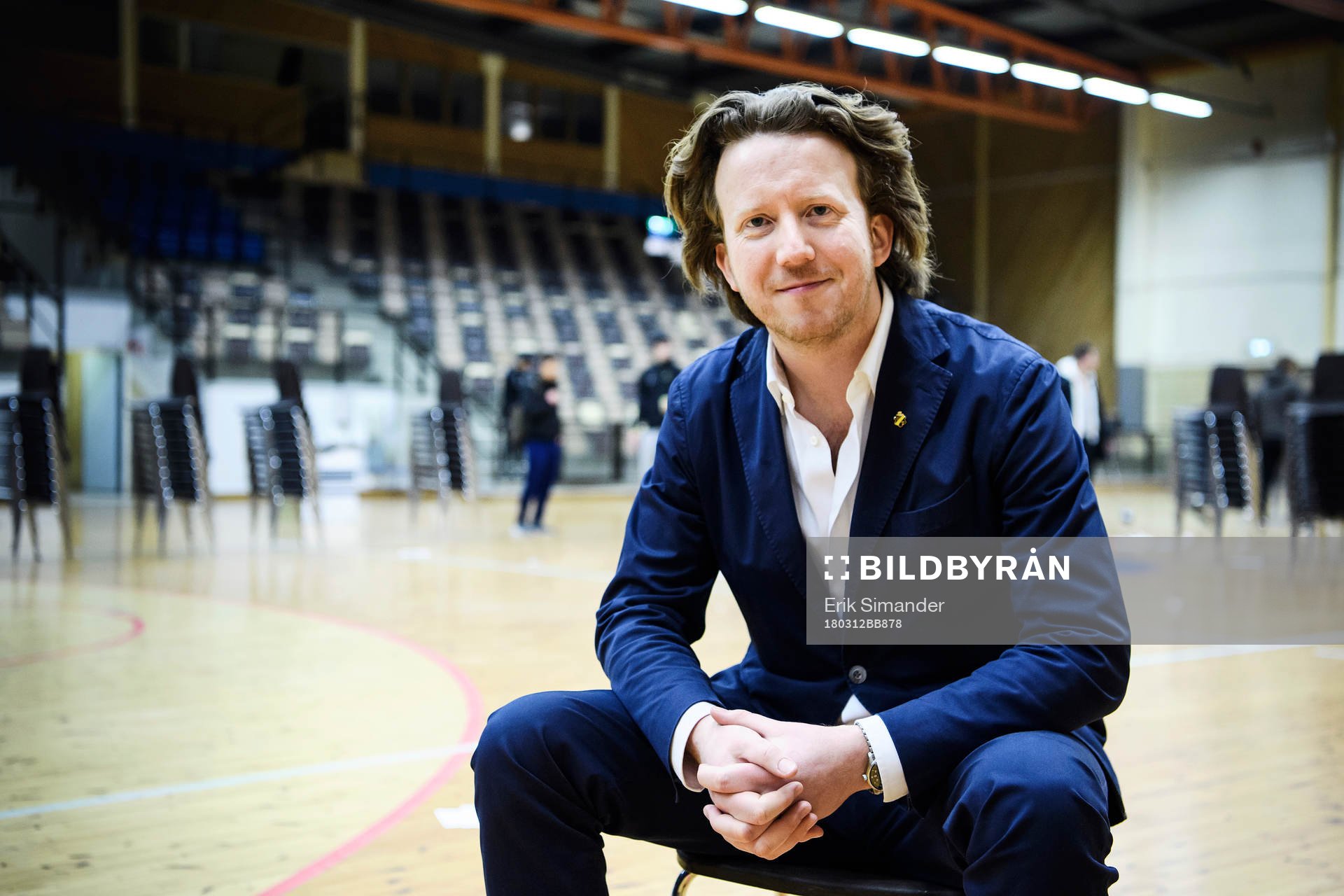 Eric Ljunggren poserar för porträtt efter att ha blivit vald till ny ordförande under AIK Fotbolls årsmöte i Solnahallen den 12 mars 2018 i Stockholm.