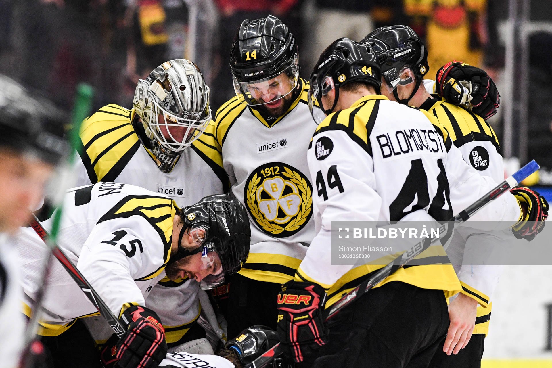 Brynäs spelare jublar