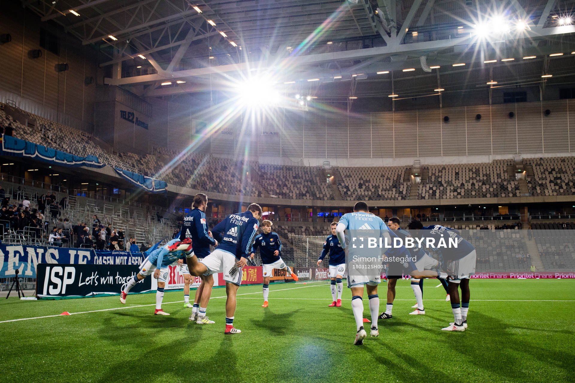 Djurgårdens spelare värmer upp före kvartsfinalen i