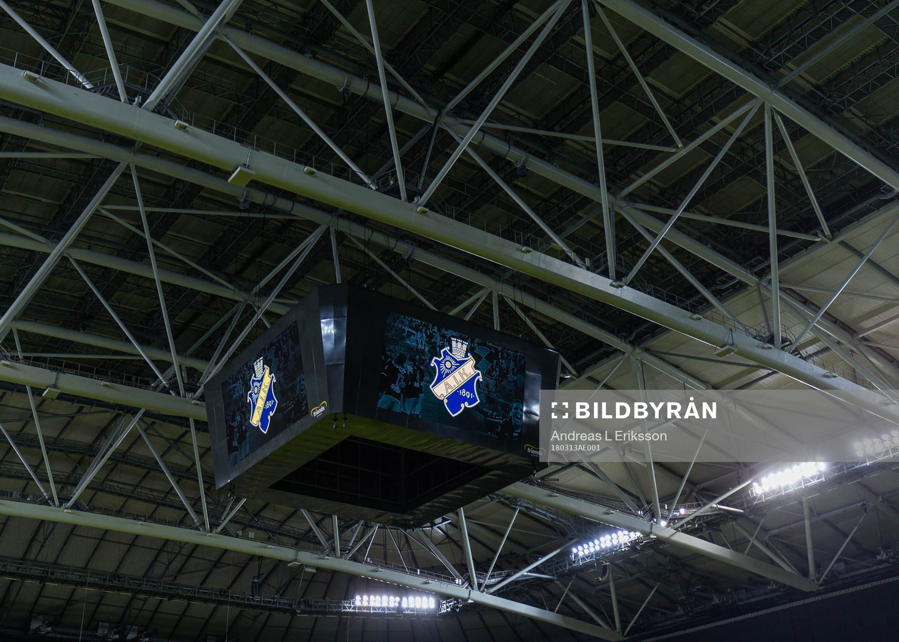 Stängt tak på Friends Arena innan kvartsfinalen i Svenska