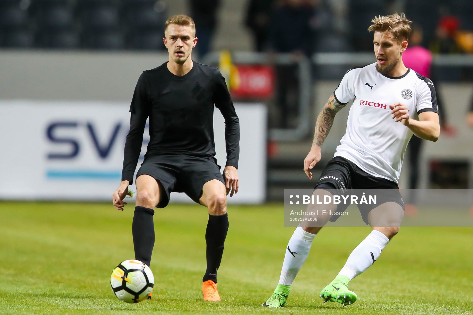 s Rasmus Lindkvist och Örebros Daniel Björnquist