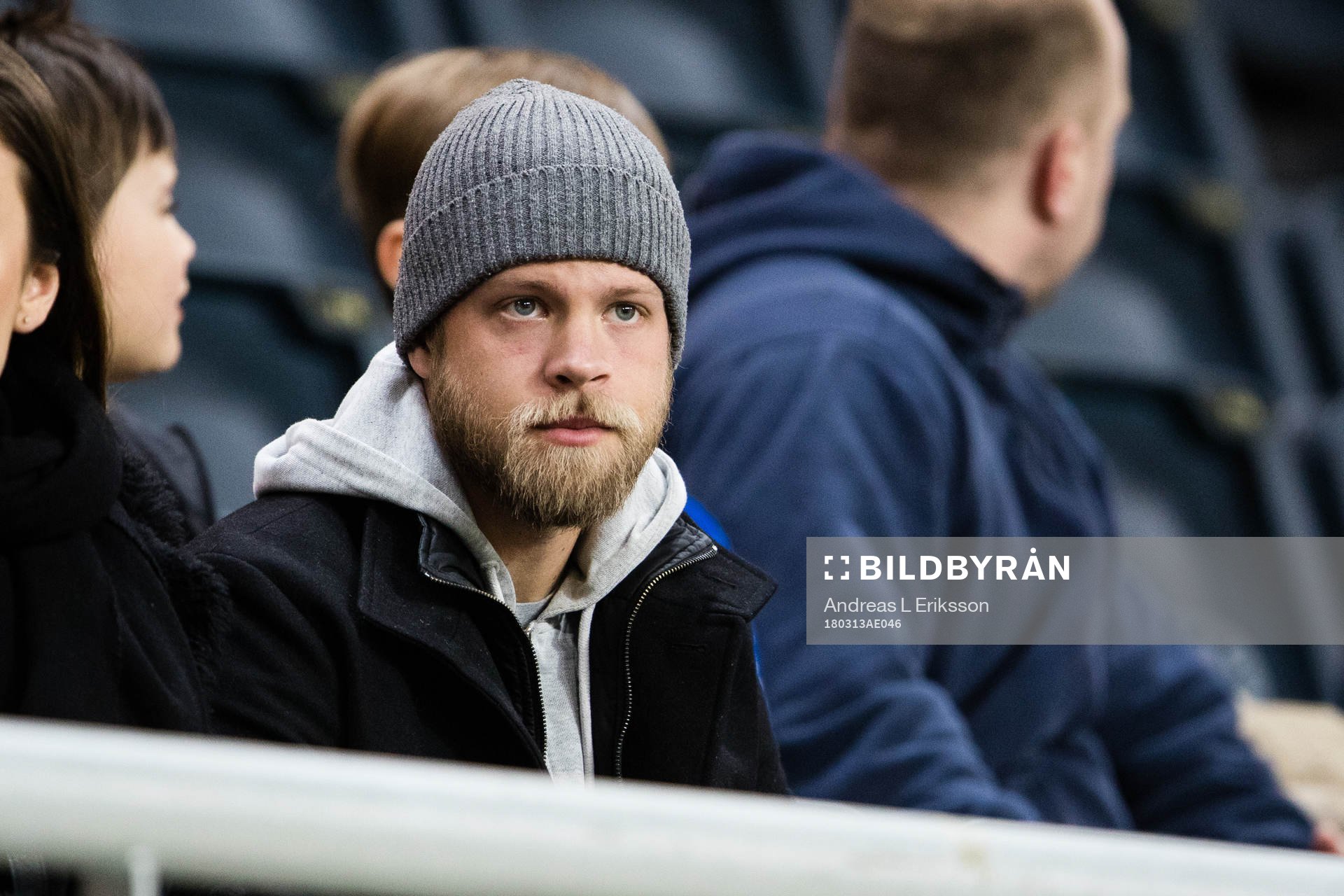 s Daniel Sundgren på läktaren