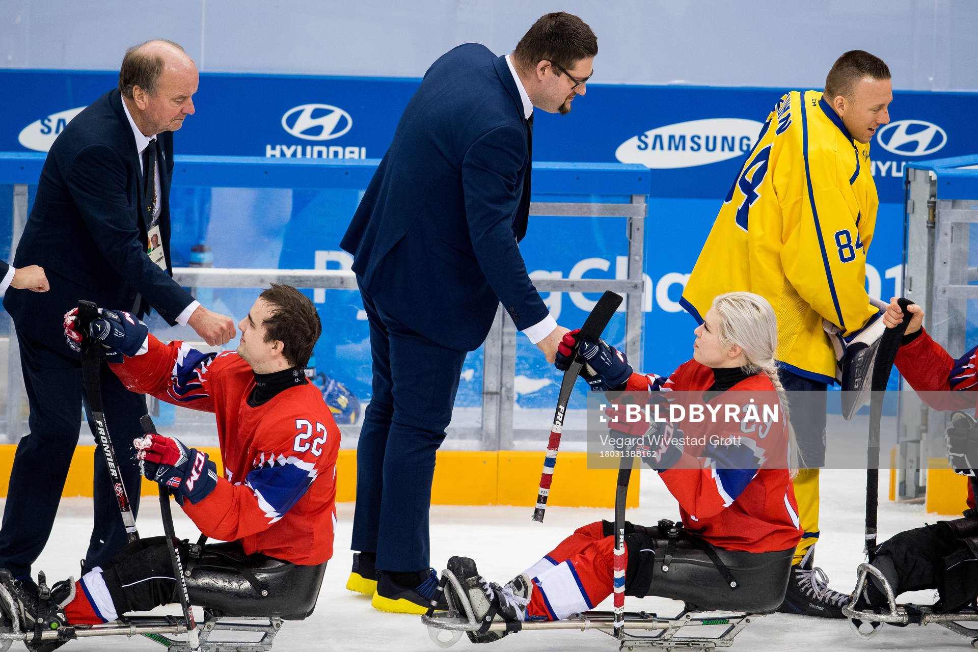 Erik Vikström, head coach of Sweden, and Lena Schrøder of