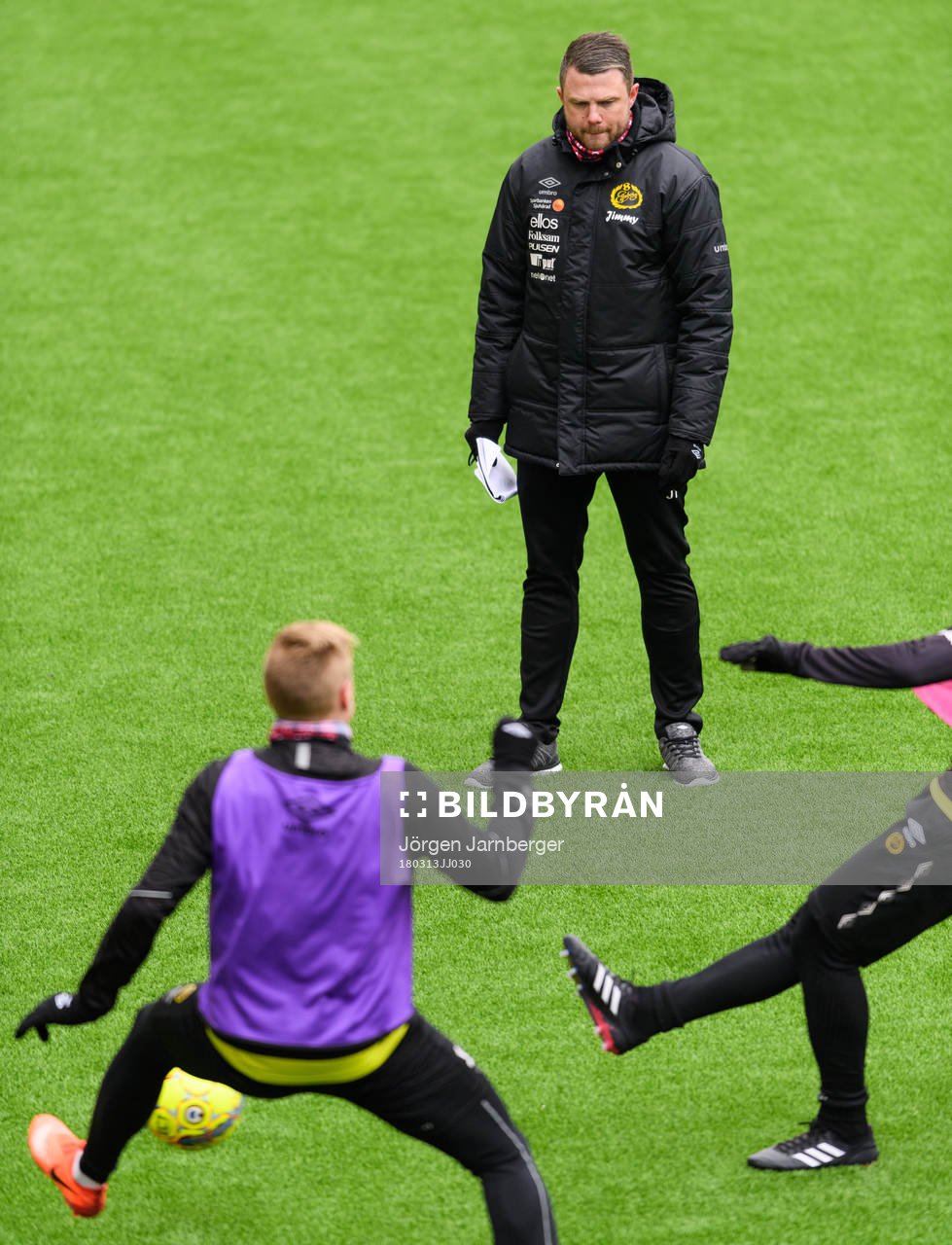 manager Jimmy Thelin