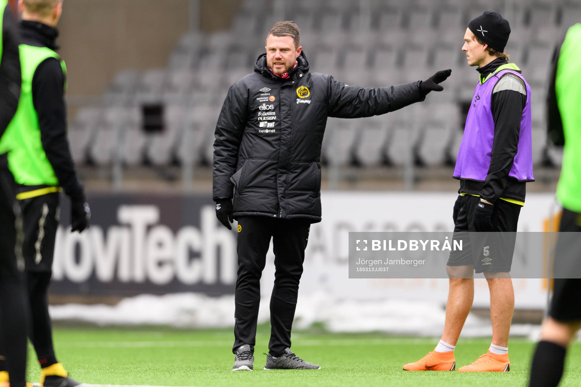 manager Jimmy Thelin