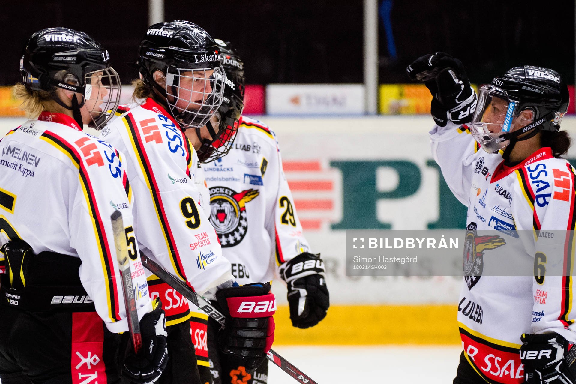 Luleås Jennifer Wakefield jublar