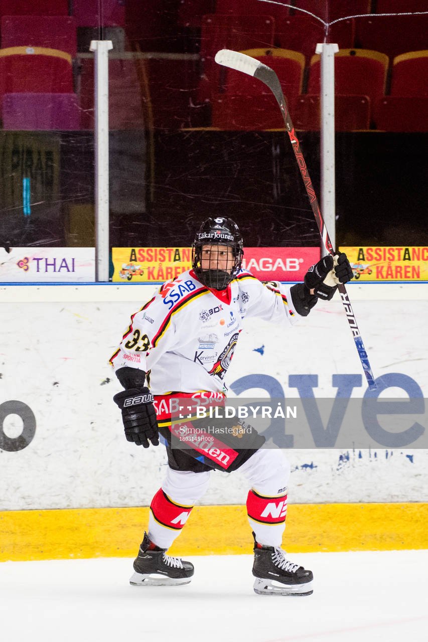 Luleås Michelle Karvinen jublar