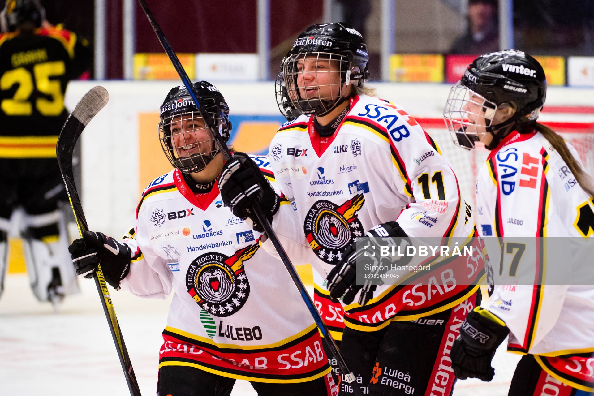 Luleås Josefine Hoegh Persson jublar