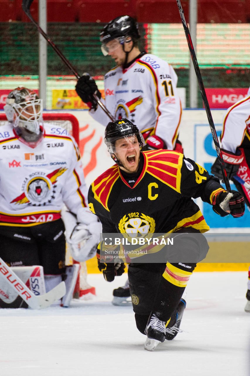 Brynäs Jacob Blomqvist jublar