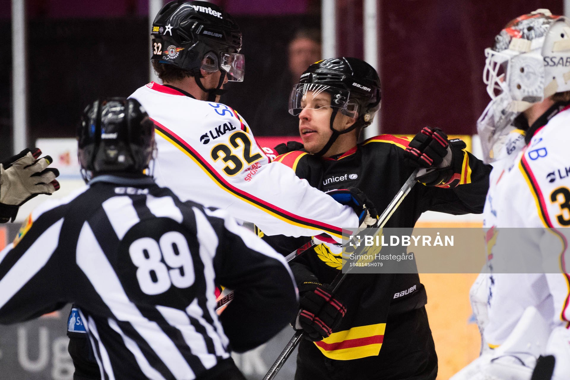 Luleås Oscar Engsund i bråk med Brynäs Kevin Clark