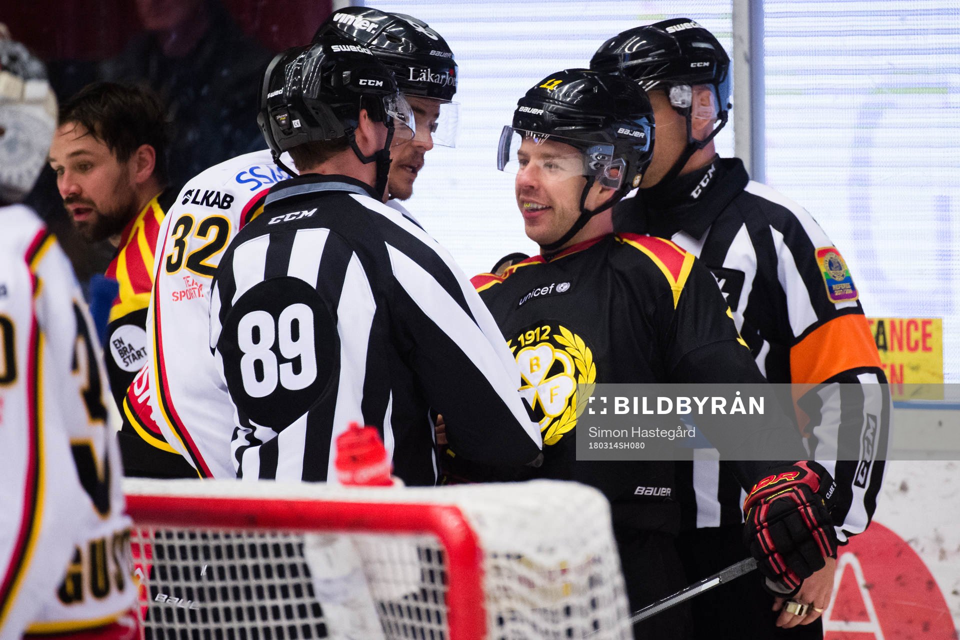 Luleås Oscar Engsund i bråk med Brynäs Kevin Clark