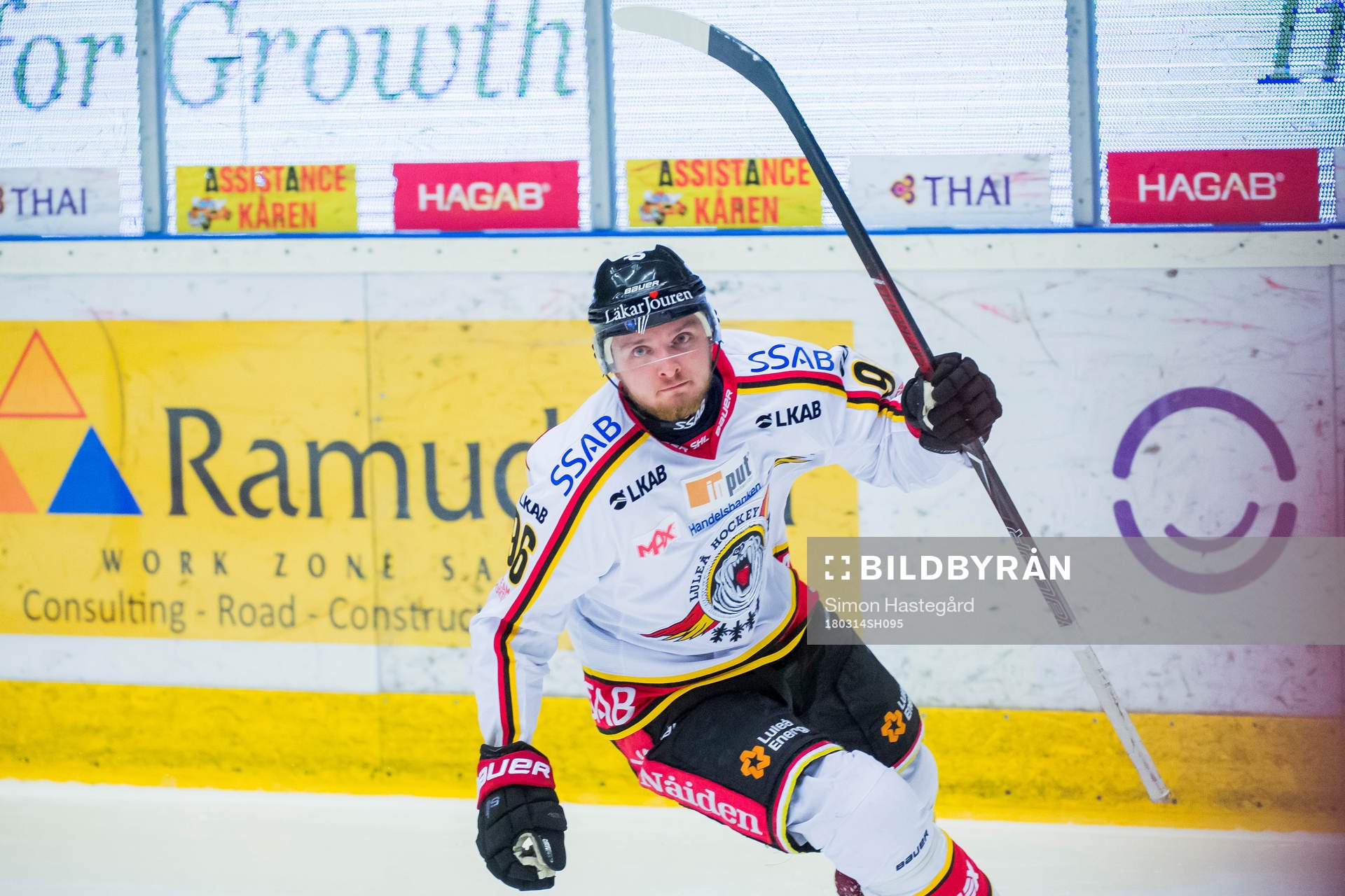 Luleås Robin Kovacs jublar