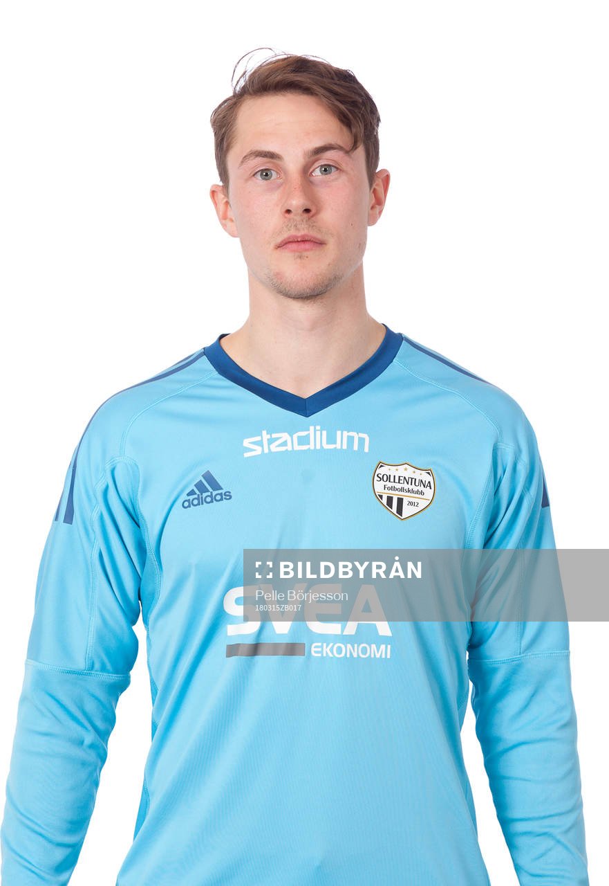 Sollentunas målvakt Jonas Olsson poserar för ett porträtt den 15 mars 2018 i Stockholm.