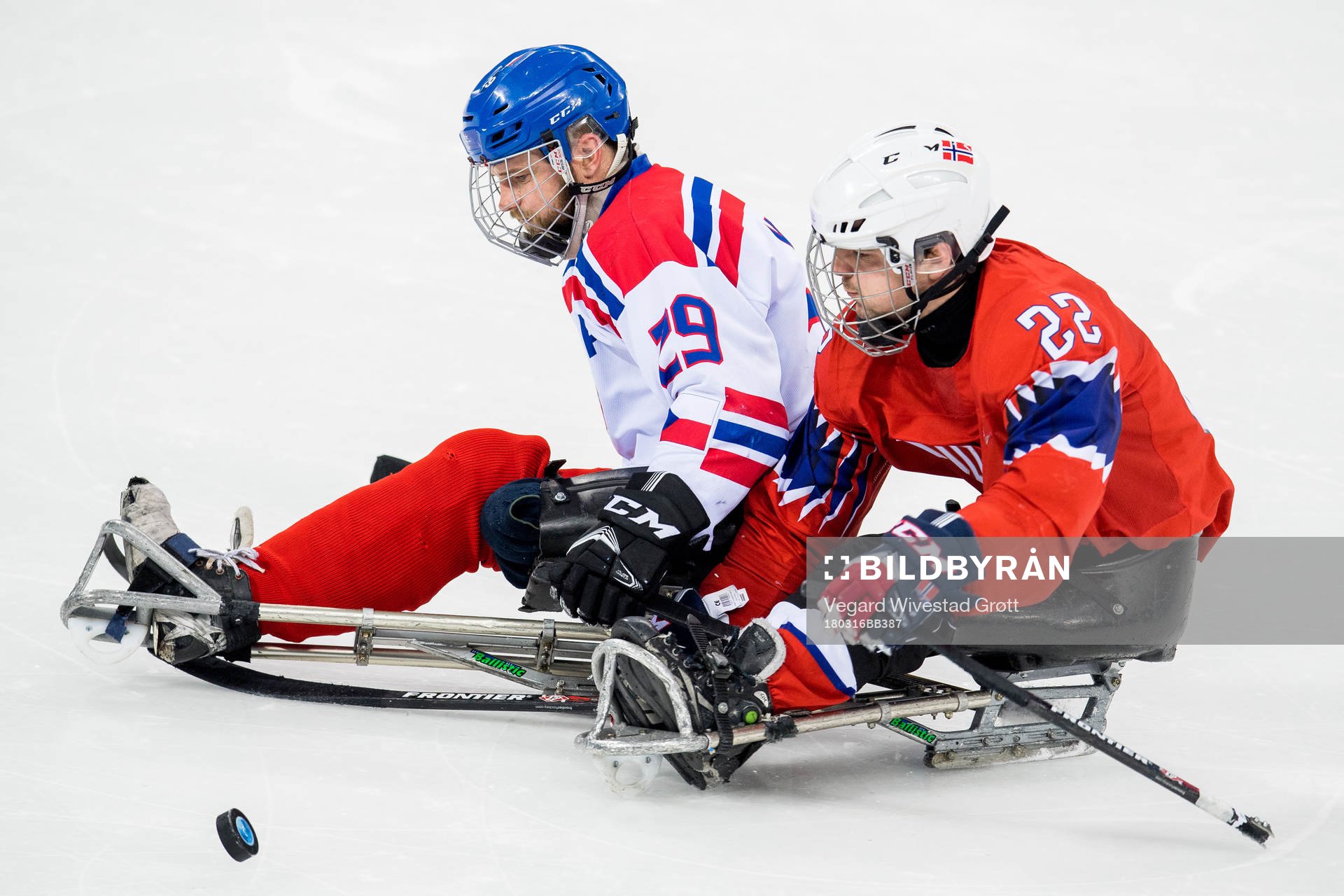 Pavel Kubes of the Czech Republic and Audun Bakke of Norway
