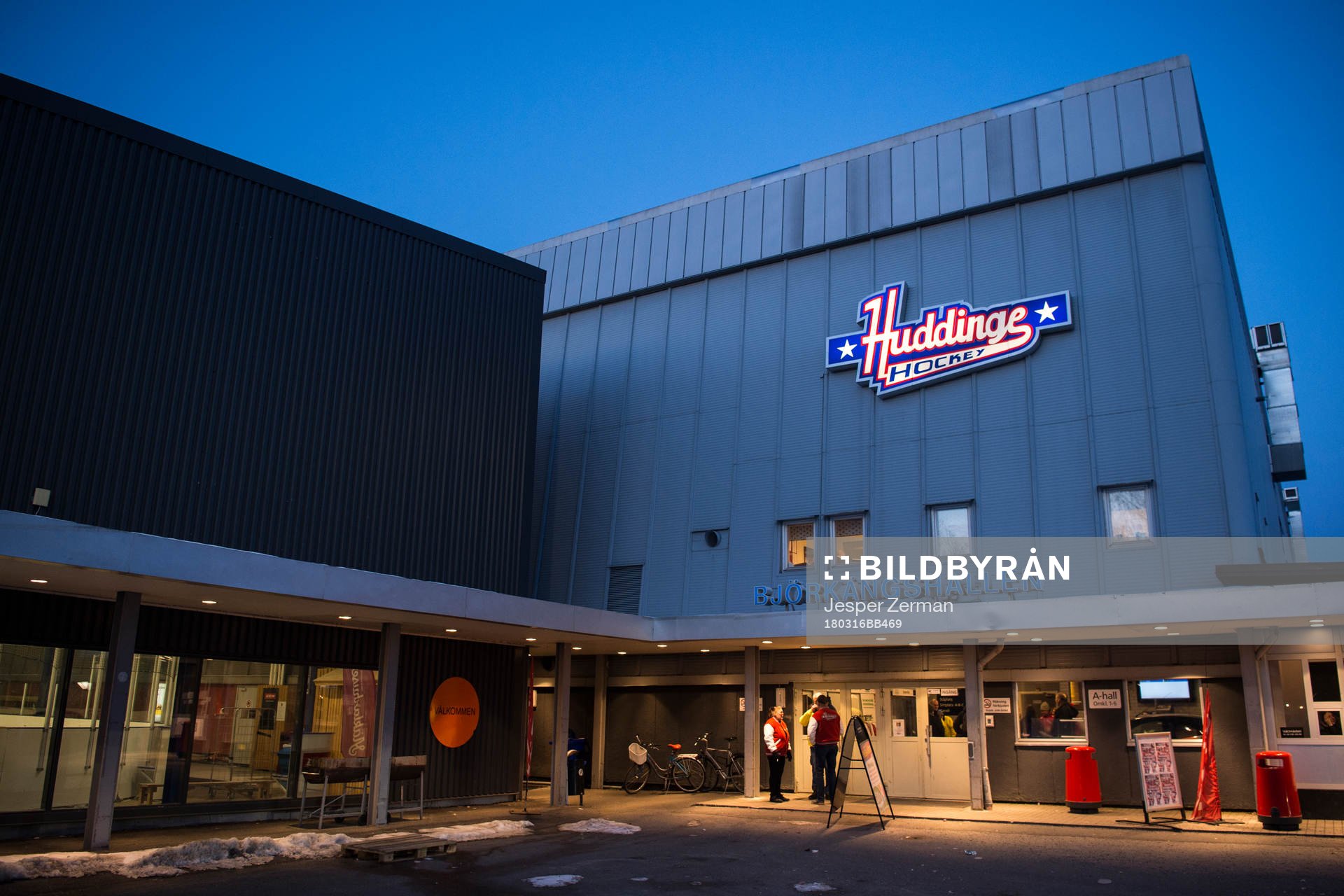 Exteriör vy av Björkängshallen