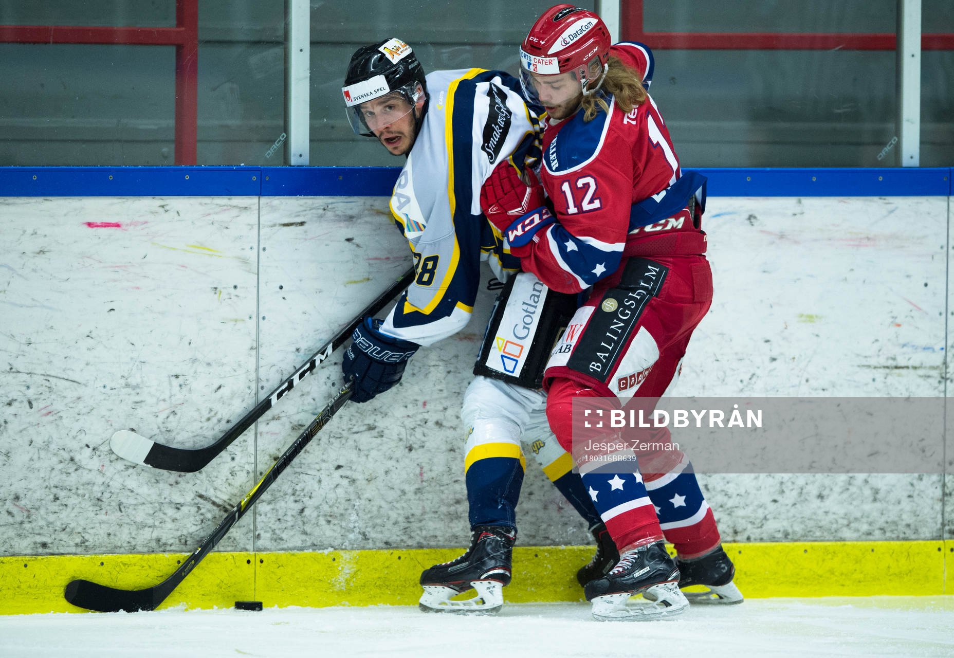 Visby/Romas Einar Engström och Huddinges Eric Backman i en