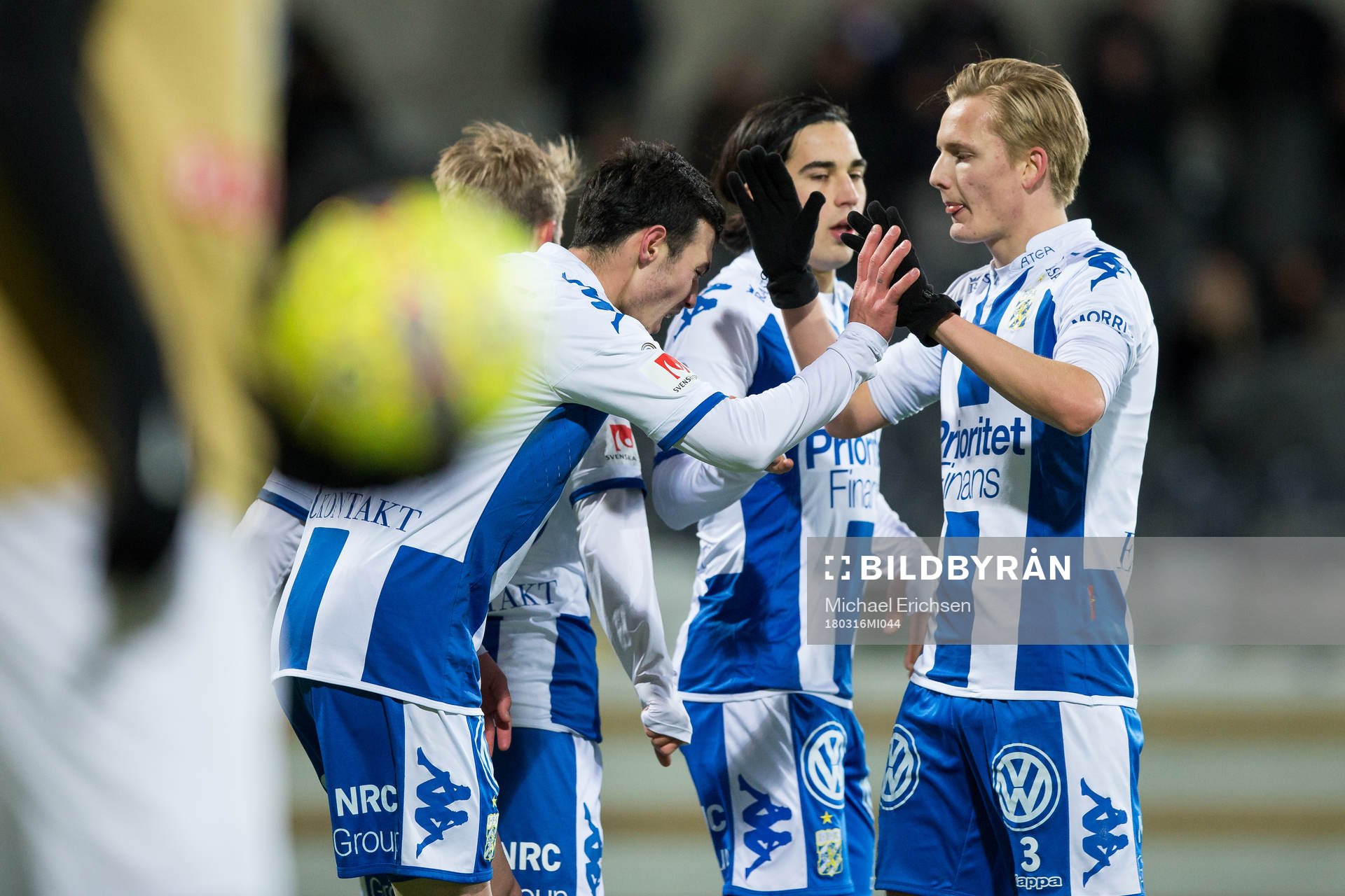 IFK Göteborgs Giorgi Kharaishvili jublar ihop med