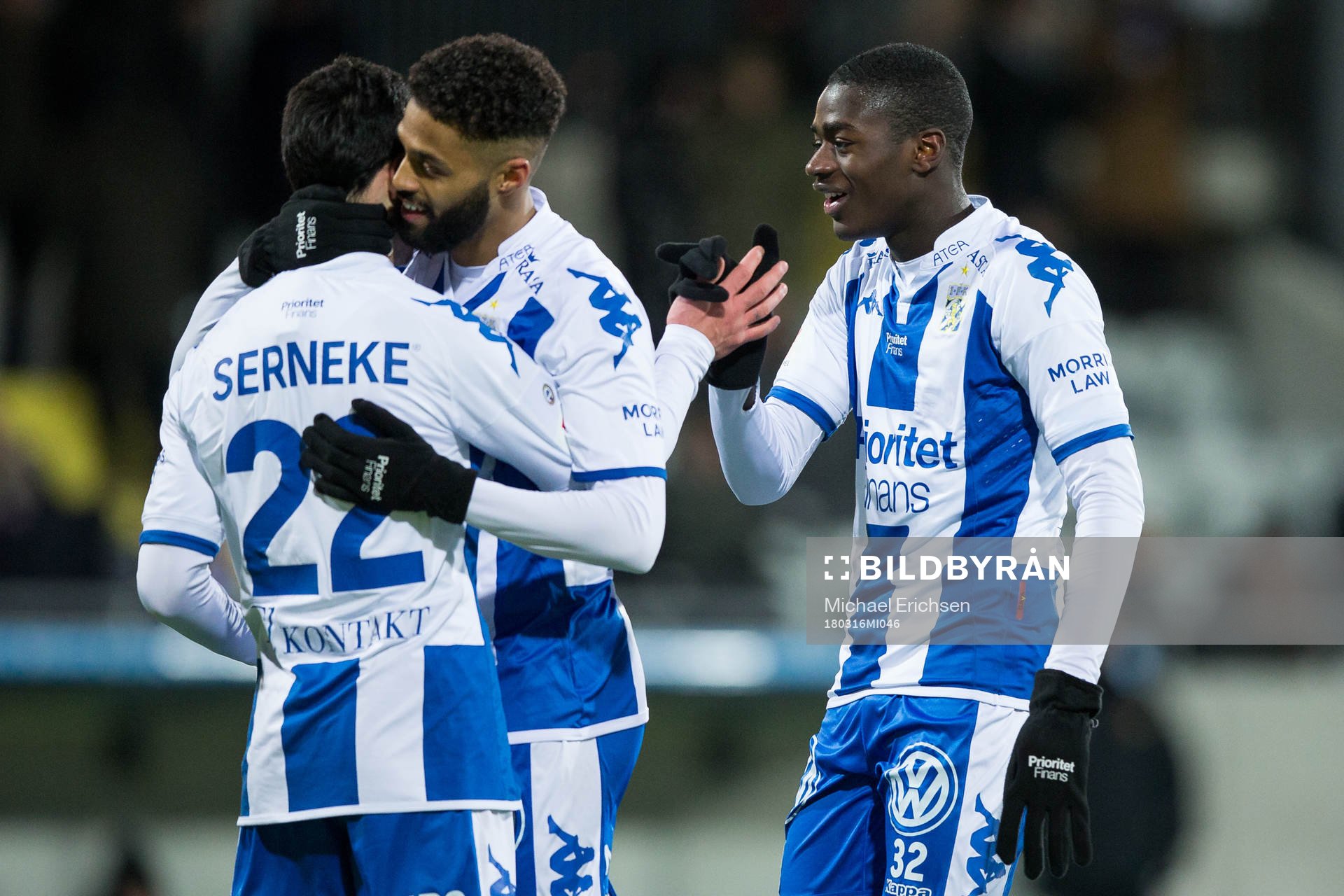 IFK Göteborgs Giorgi Kharaishvili jublar ihop med