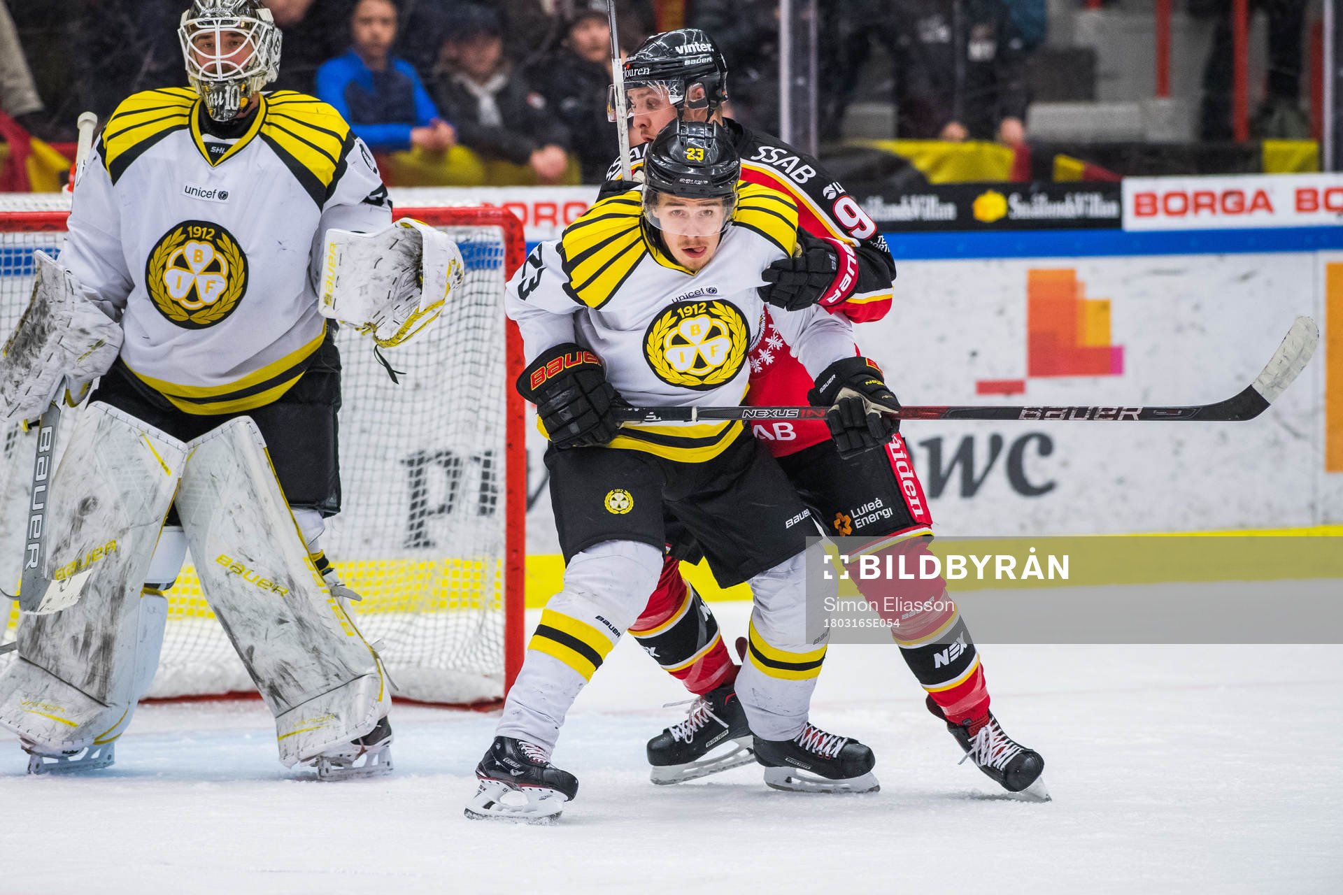 Brynäs Lucas Carlsson och Luleås Robin Kovacs