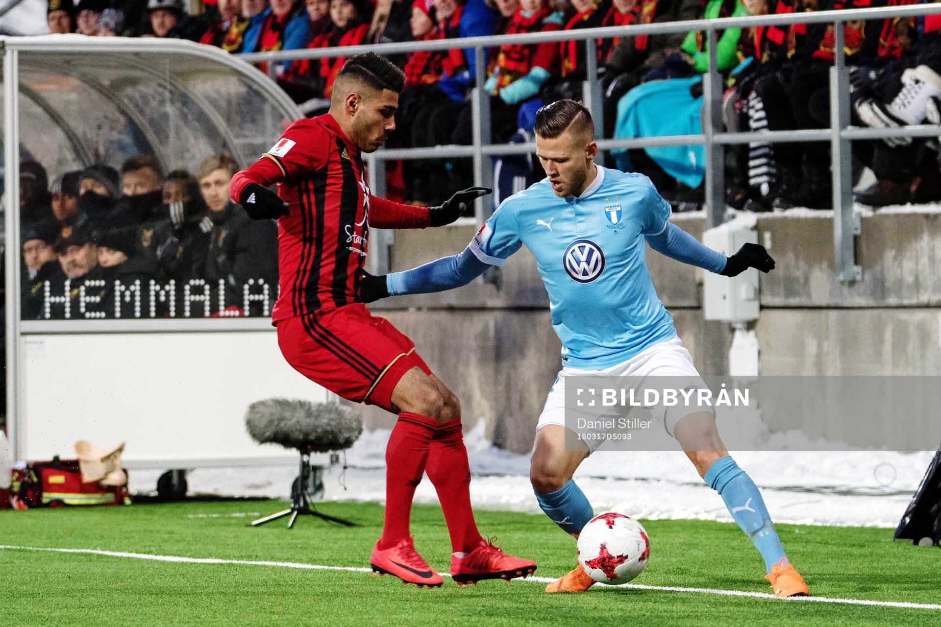 Östersunds Hosam Aiesh och Malmö FFs Arnór Ingvi