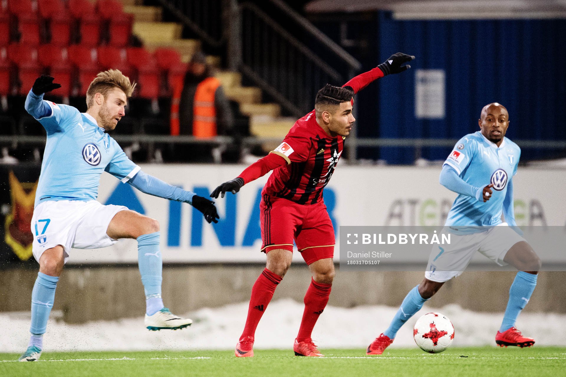 Malmö FFs Rasmus Bengtsson och Östersunds Hosam Aiesh