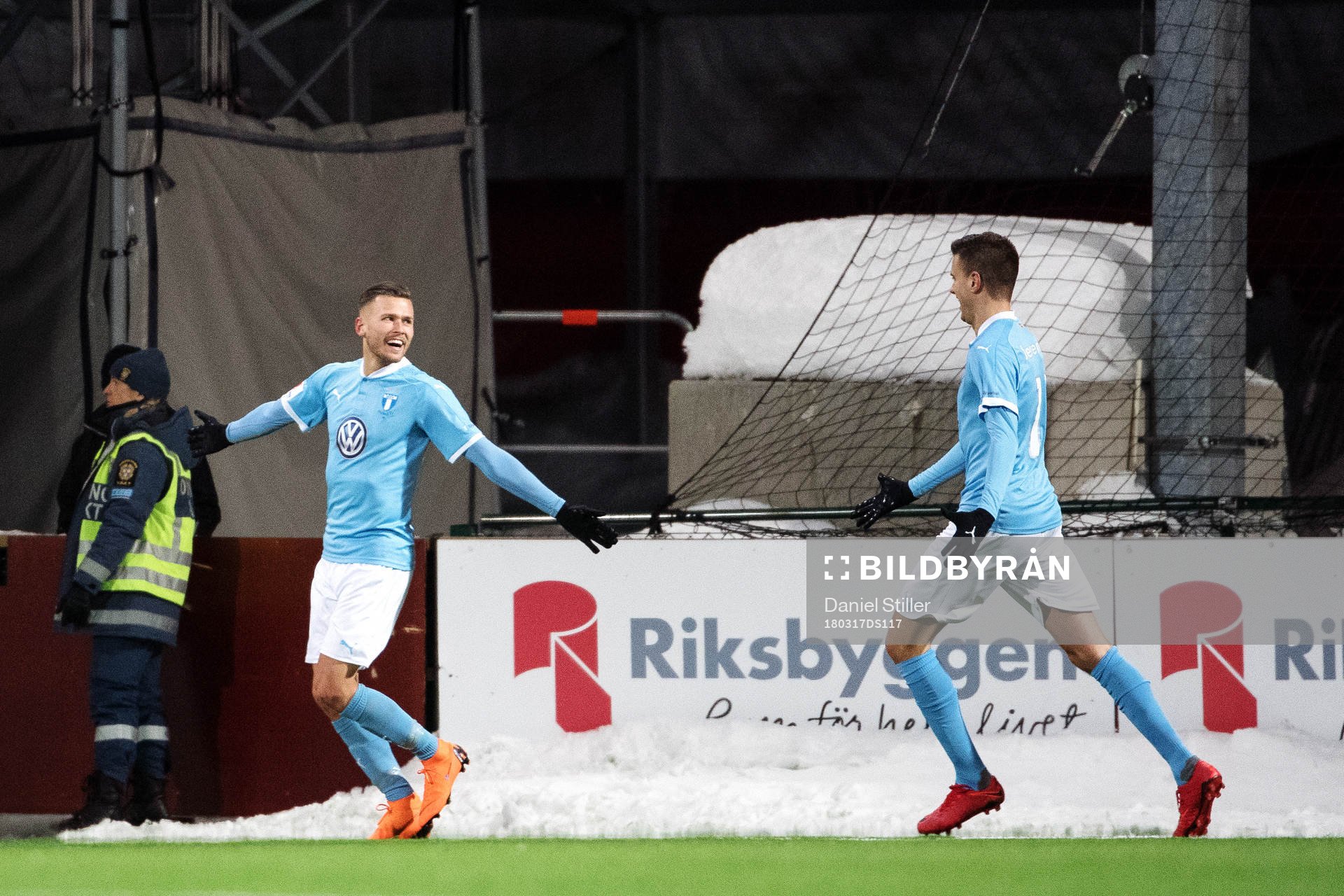 Malmö FFs Arnór Ingvi Traustason jublar med Alexander
