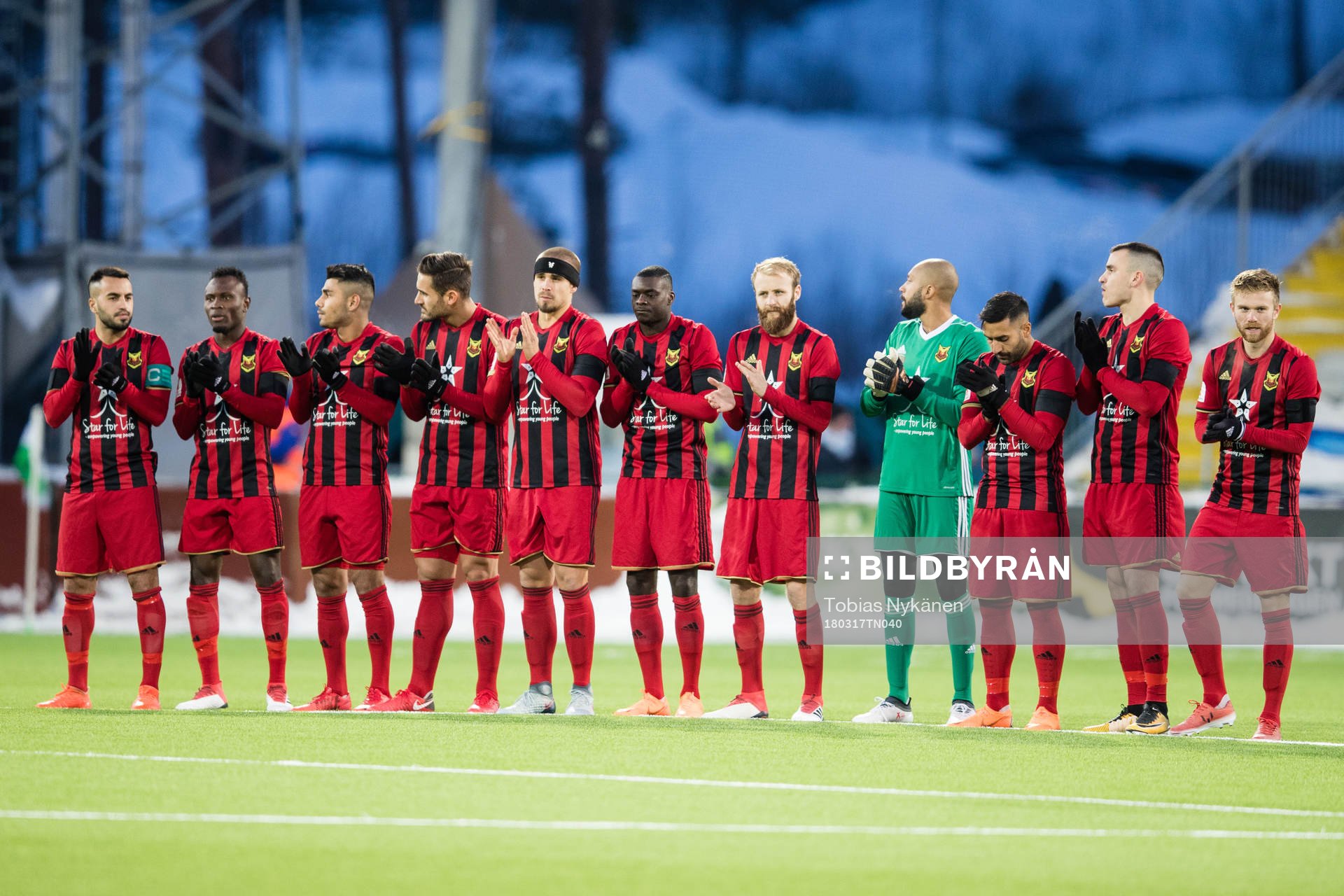 Östersunds spelare hedrar minnet