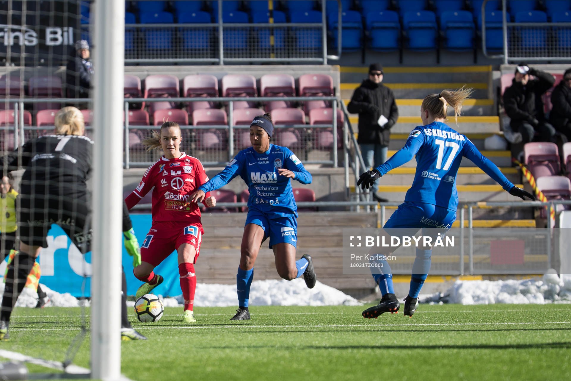 Linköpings Nicoline Sörensen och Eskilstunas Brianne Reed