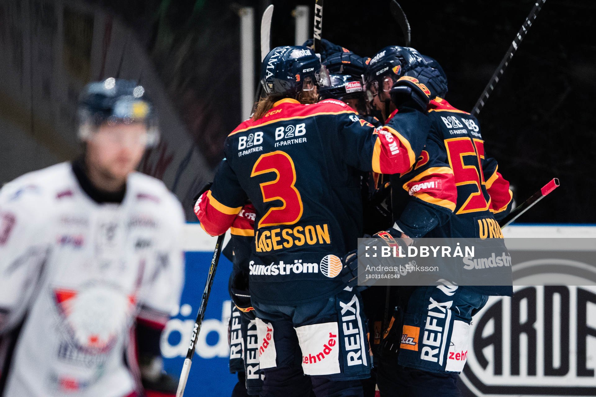 Djurgårdens William Lagesson och Alexander Urbom jublar