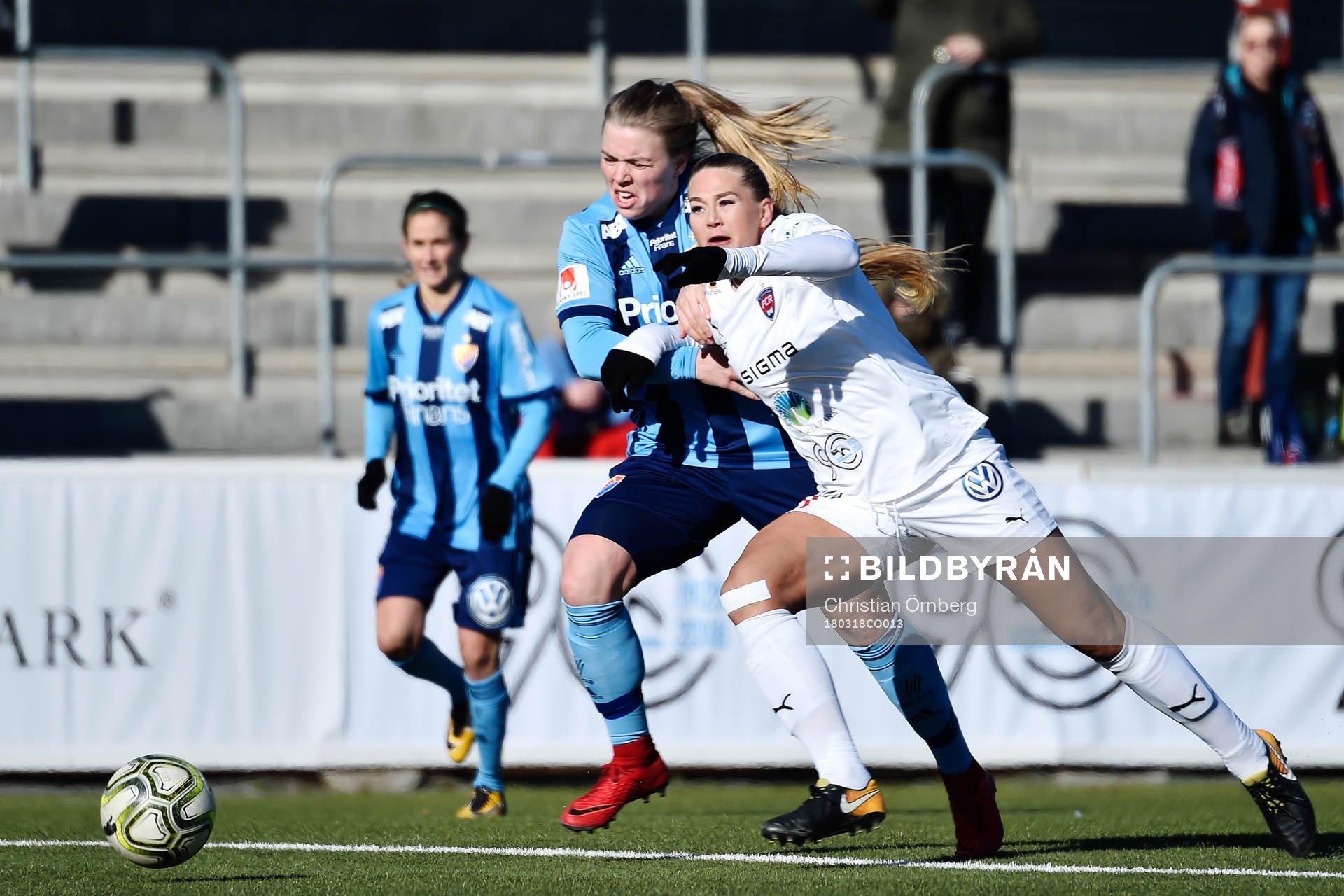 Djurgårdens Ingibjörg Sigurdadottir och Rosengårds