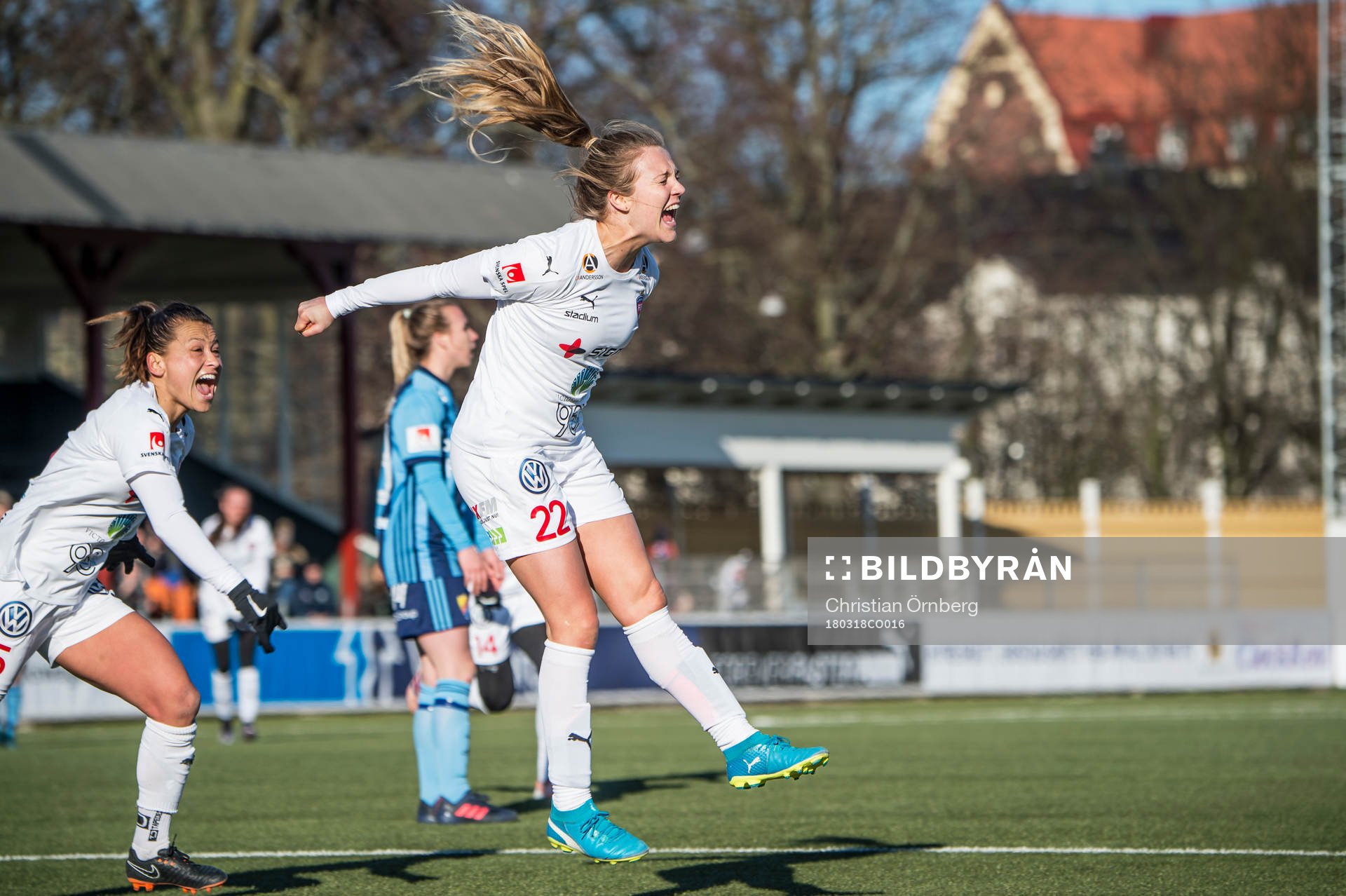 Rosengårds Fiona Brown jublar