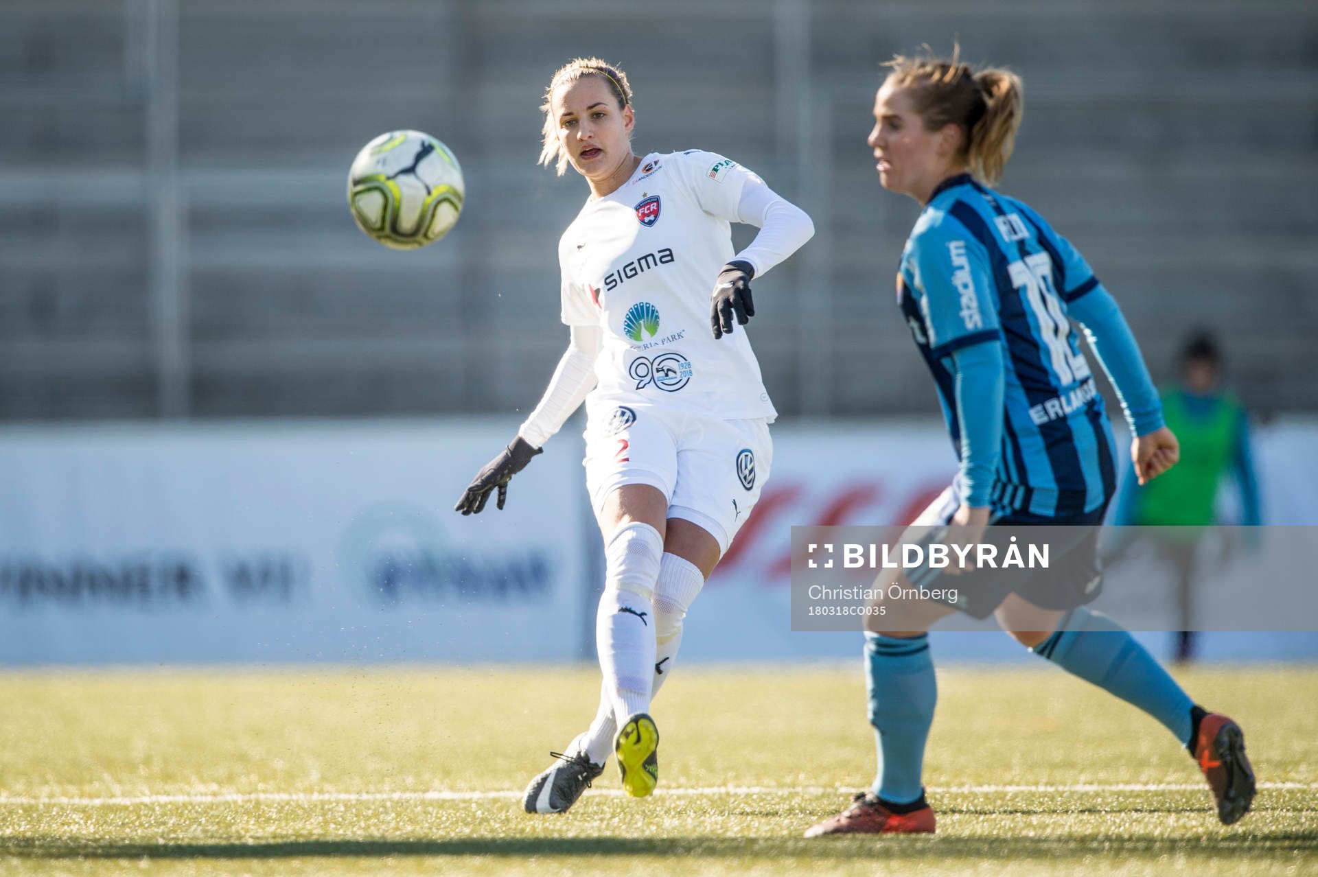 Rosengårds Nathalie Björn mot Djurgårdens Irma Helin