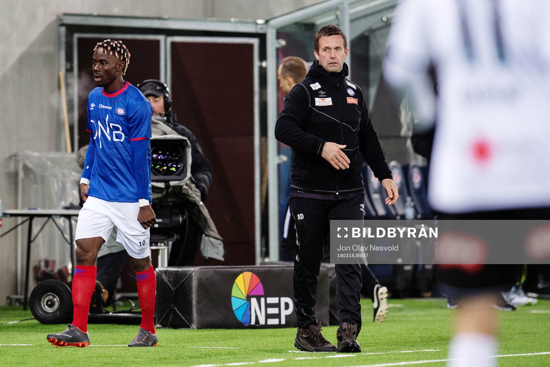 Sam Johnson of Vålerenga and Ronny Deila, head coach of