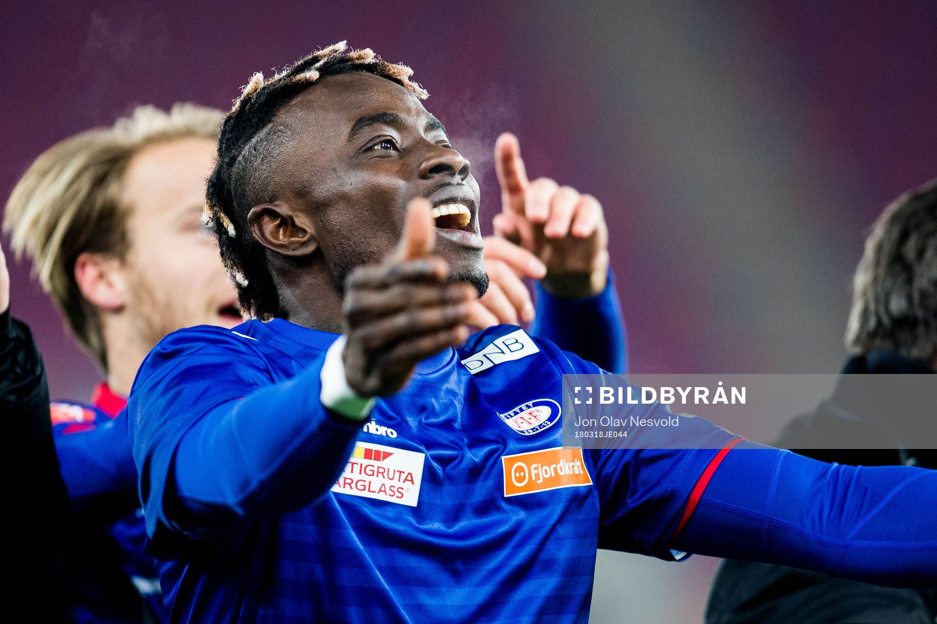 Sam Johnson of Vålerenga celebrates