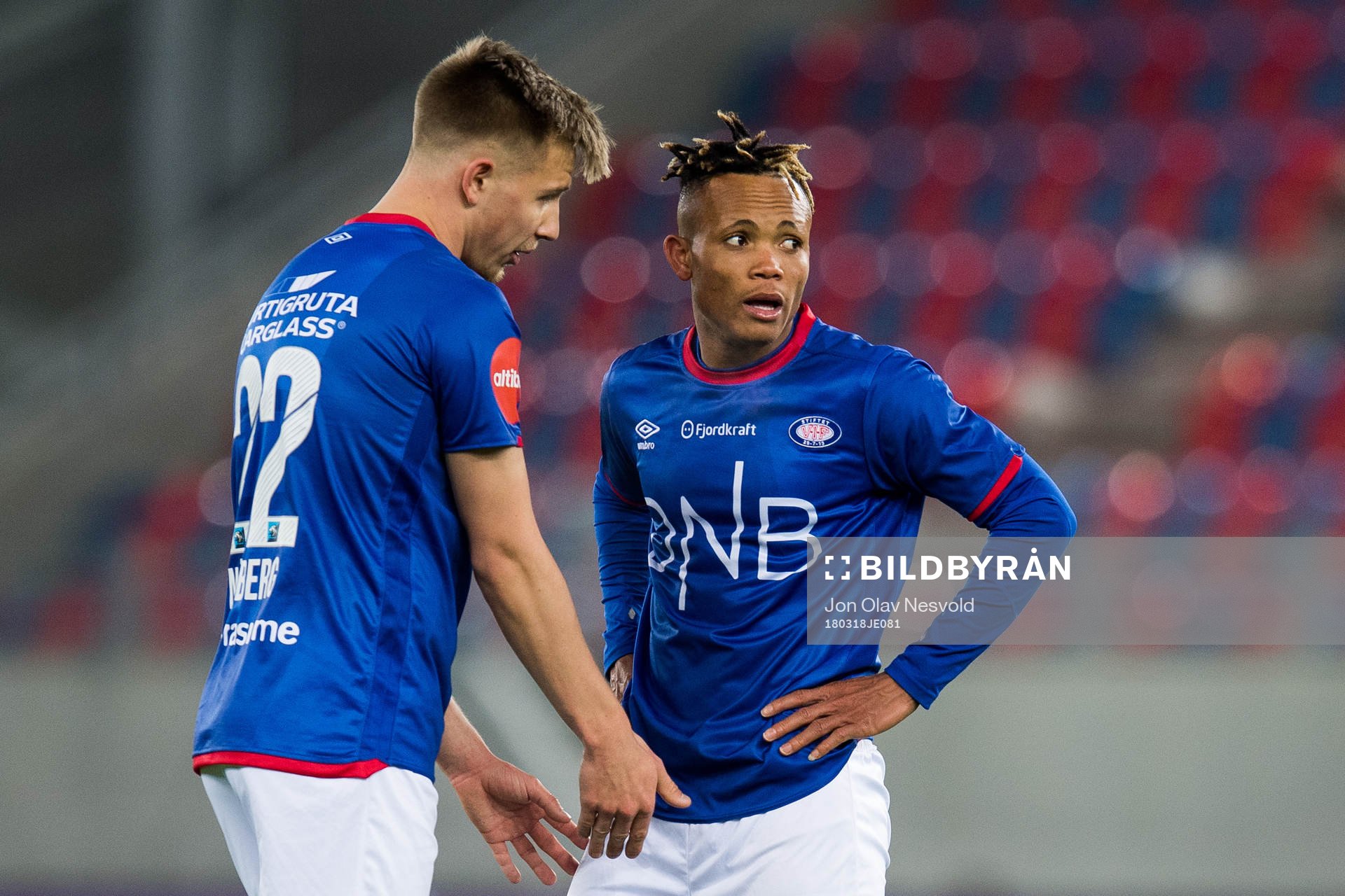 Ivan Näsberg of Vålerenga and Chidera Ejuke of Vålerenga