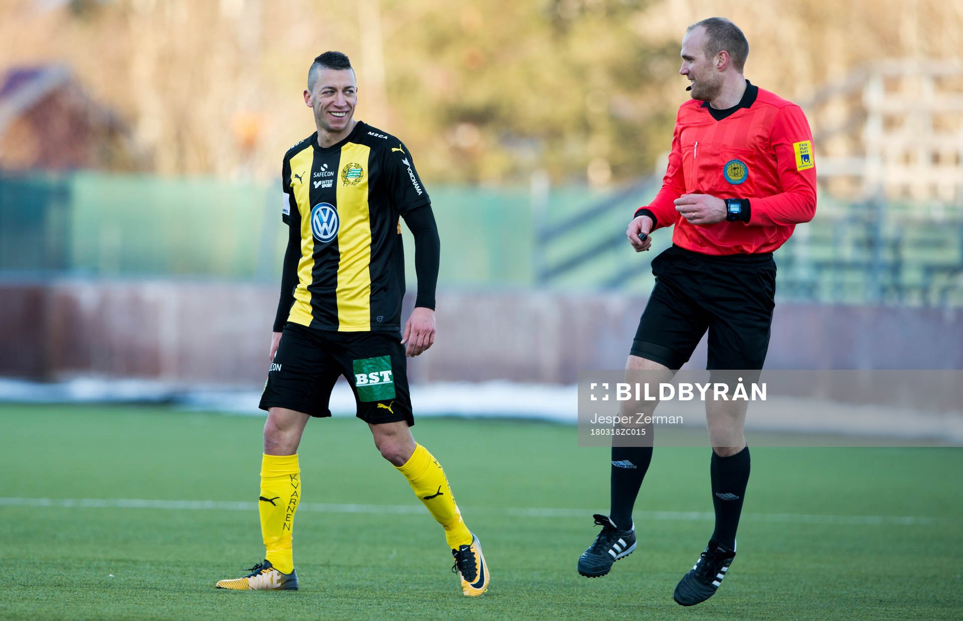 Hammarbys Nikola Djurdjic under en träningsmatch i fotboll mellan Hammarby och Mariehamn den 18 mars 2018 i Södertälje.