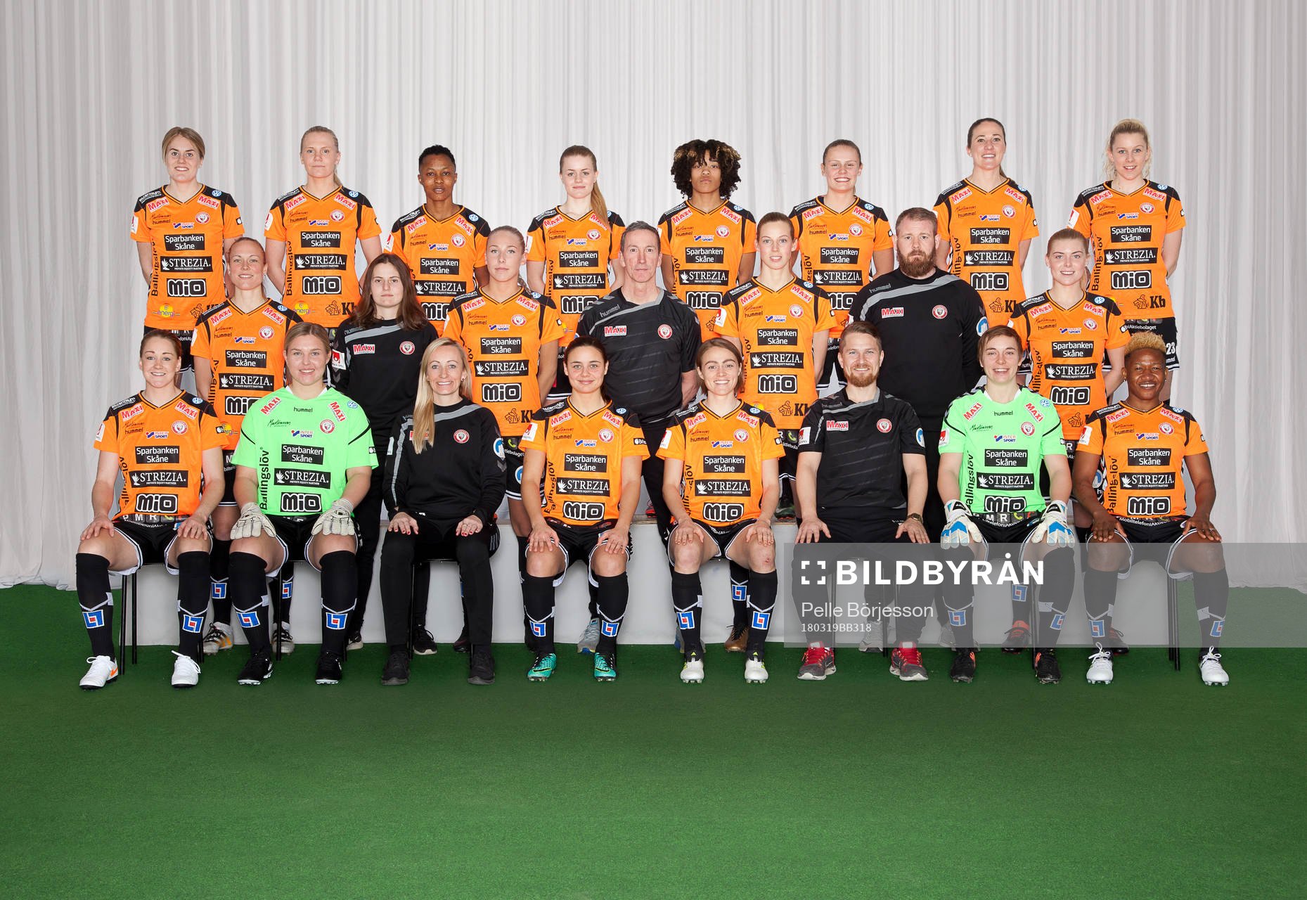 Kristianstad poserar för en lagbild den 19 mars 2018 i Kristianstad. Bakre ledet från vänster: Hanna Sandström, Josefine Rybrink, Ogonna Chukwudi, Tilda Persson, Evelina Duljan, Maja Bodin, Rebecca Edwards, Tine Schryvers. Mittenledet från vänster: Therese Ivarsson, lagledare Edona Karimani, My Linderholm, klubbchef Niclas Rhodin, Amanda Edgren, fystränare Orri Sigurdsson, Sofia Hagman. Sittande från vänster: Mia Carlsson, Moa Olsson, Elisabet Gunnarsdottir, Alice Nilsson, Sif Atladottir, assisterande tränare Björn Sigurbjörnsson, Brett Maron, Rita Chikwelu.