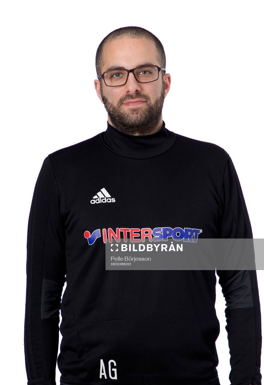 ThorenGruppens huvudtränare Andre Ghanbari poserar för ett porträtt den 19 mars 2018 i Umeå.
